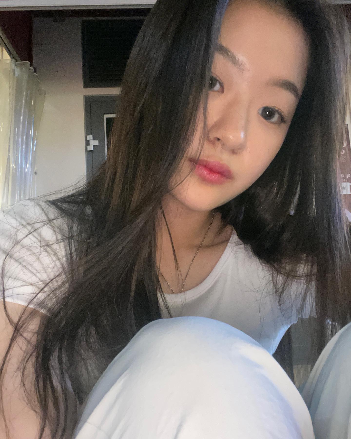 쭈굴이자세랑 최애 레몬진 그리고 기대했던 스파이더맨은 졸아버렷어
여름에 붕어빵1봉지 있는 사람이야 나