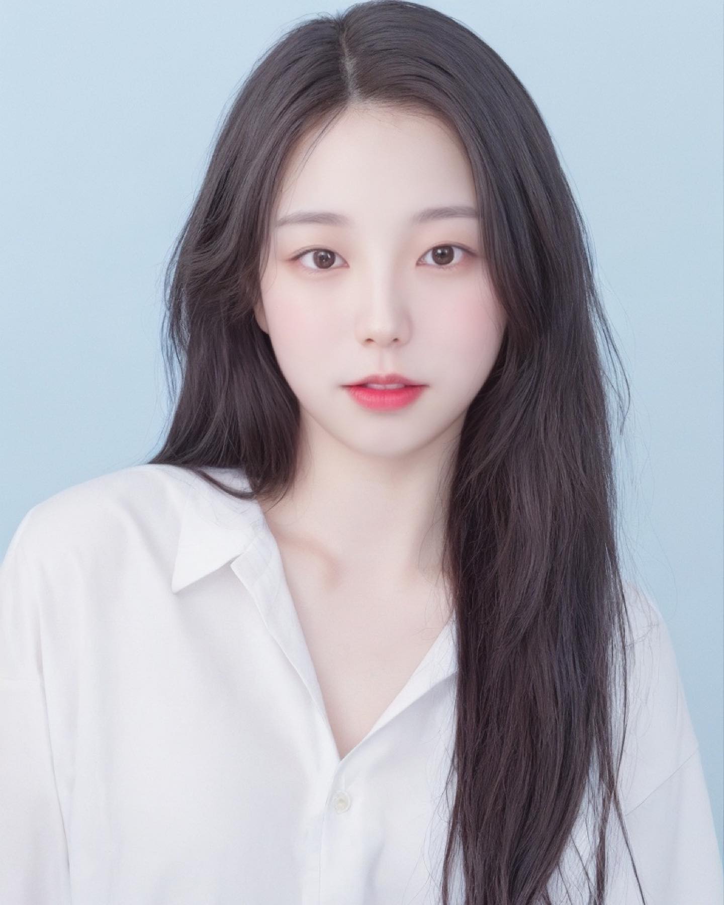 오랜만에 업로드😂
임신과 출산하며 살찌고 몸도 망가져서 사진찍는거에 자신이 없었는데
재미로 해본 ai프로필 넘 재밌구여..
내 눈이 이렇게 맹했나?!̆̈ 싶기도 하네옄ㅋㅋㅋ
 
#자존감높이기프로젝트 #ai프로필 #오늘의흔녀
