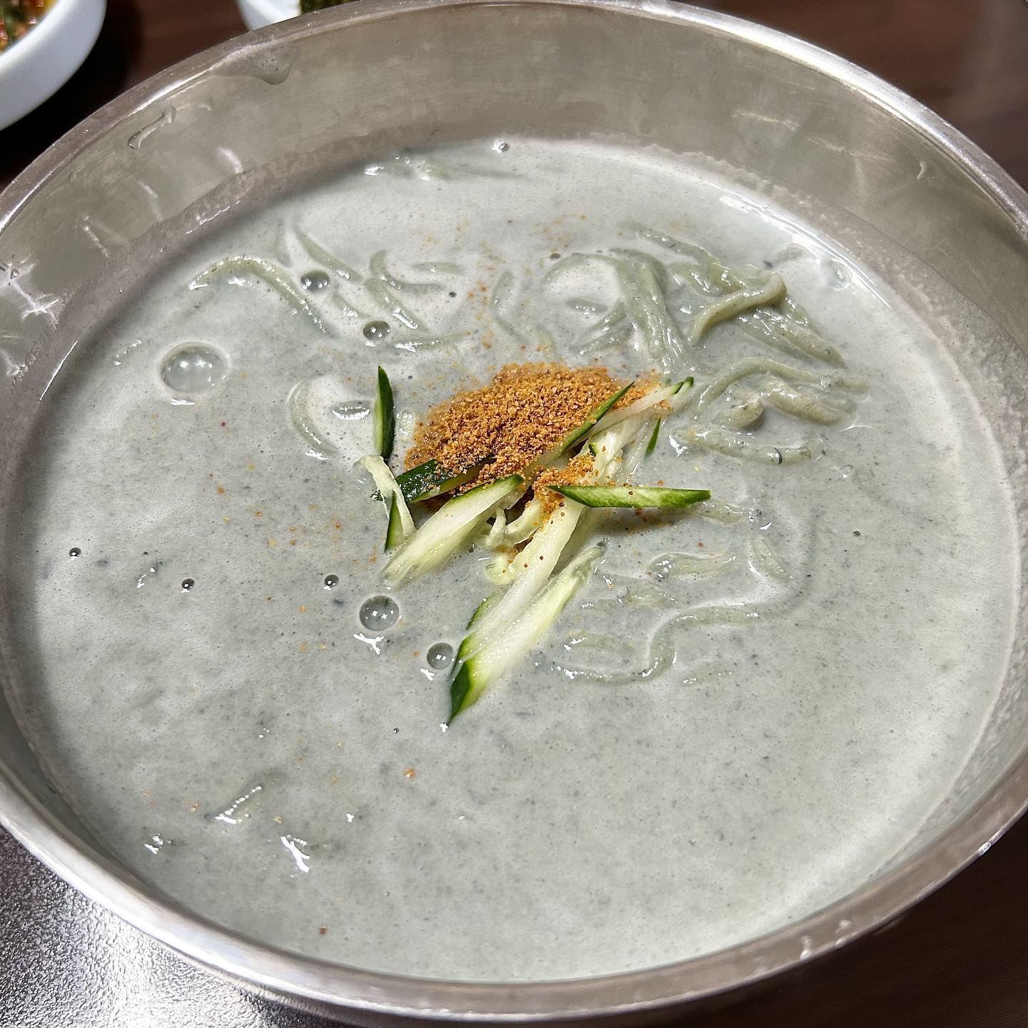 여름엔 콩국수🍉
주말엔 웨이팅 엄청난 초원콩국수
저는 소금파요😎
.
.
.
.
.
.
.
.
.
.
#콩국수 #콩국수맛집 #콩국수🍜 #당진 #당진맛집 #면천 #면천맛집 #면천콩국수 #초원콩국수 #검은콩국수 #먹스타 #먹팔 #먹팔해요 #맛스타그램 #일상 #당진사는서울댁 #신혼 #신혼일상 #좋아요 #맞팔