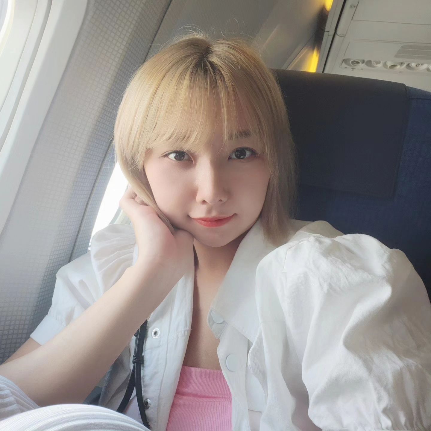 제주도 액티비티 여행 1일차 #스노쿨링
약도 안 먹고 무사히 도착*_*♡
인생 첫 경험이였는데 팔뚝만한 물고기를 눈 앞에서 보고
물고기 떼와 같이 영상을 찍는건 행운이였다❤️‍🔥
에메랄드 빛의 바다처럼 빛나고 싶어 😛
.
.
.
#제주도 #여행 #ootd #액티비티