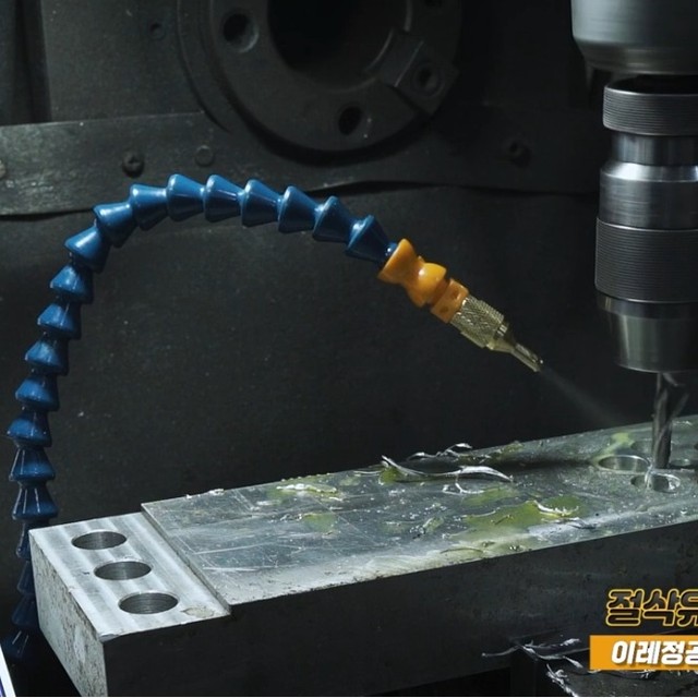 이레정공

대전광역시 대덕구 대전로1131번길 34 (오정동 100-8)

042-623-1372

http://www.ojmachiningvalley.kr/page/ojeong26