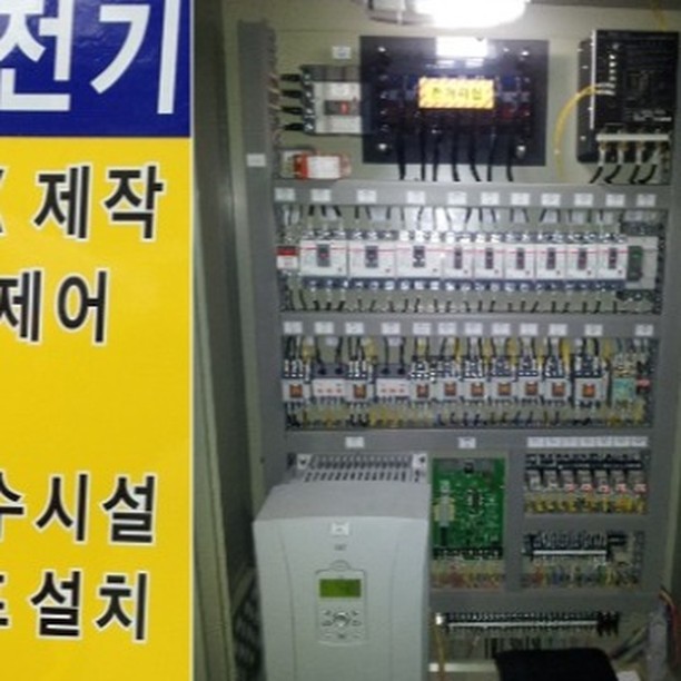 오성산업전기

대전광역시 대덕구 한남로88번길 42-5 (오정동)

042-634-0768

http://www.ojmachiningvalley.kr/page/ojeong23