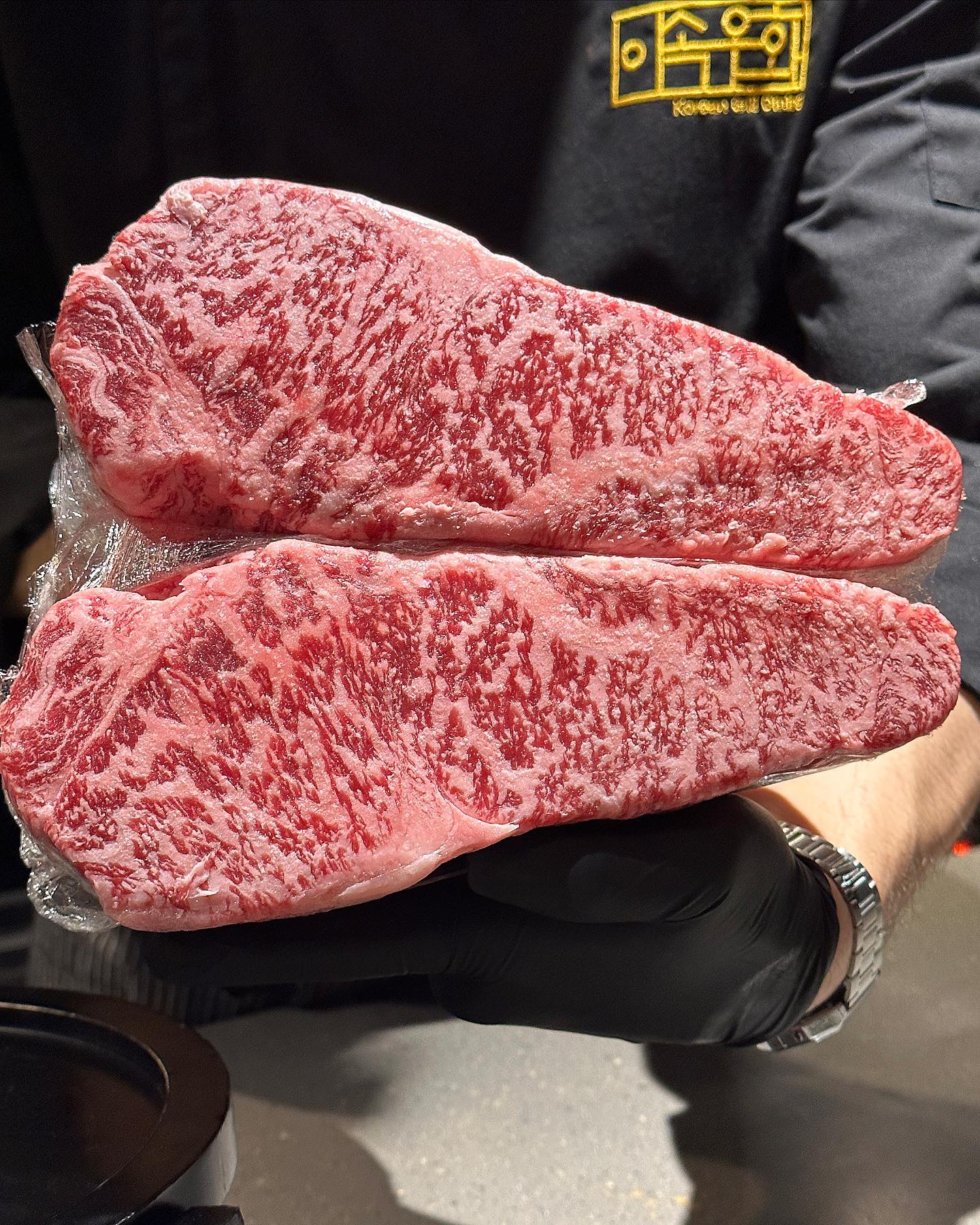 예약하기힘들다는데 한번에 성공해서 가본
이속우화 isokwoohwa 
#이속우화 #한남동 #오마카세