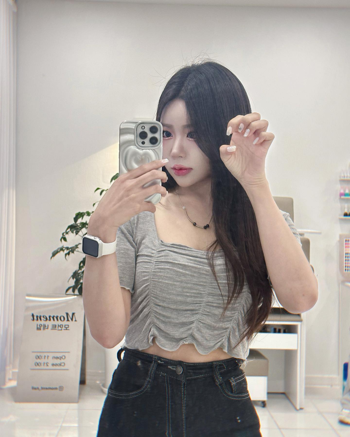 moment__j__nail 이번 네일도 완벽해🫣
.
.
.
.
.
.
#구미 #네일아트 #네일 #구미네일 #모먼트제이네일  #원평동네일 #원장님금손