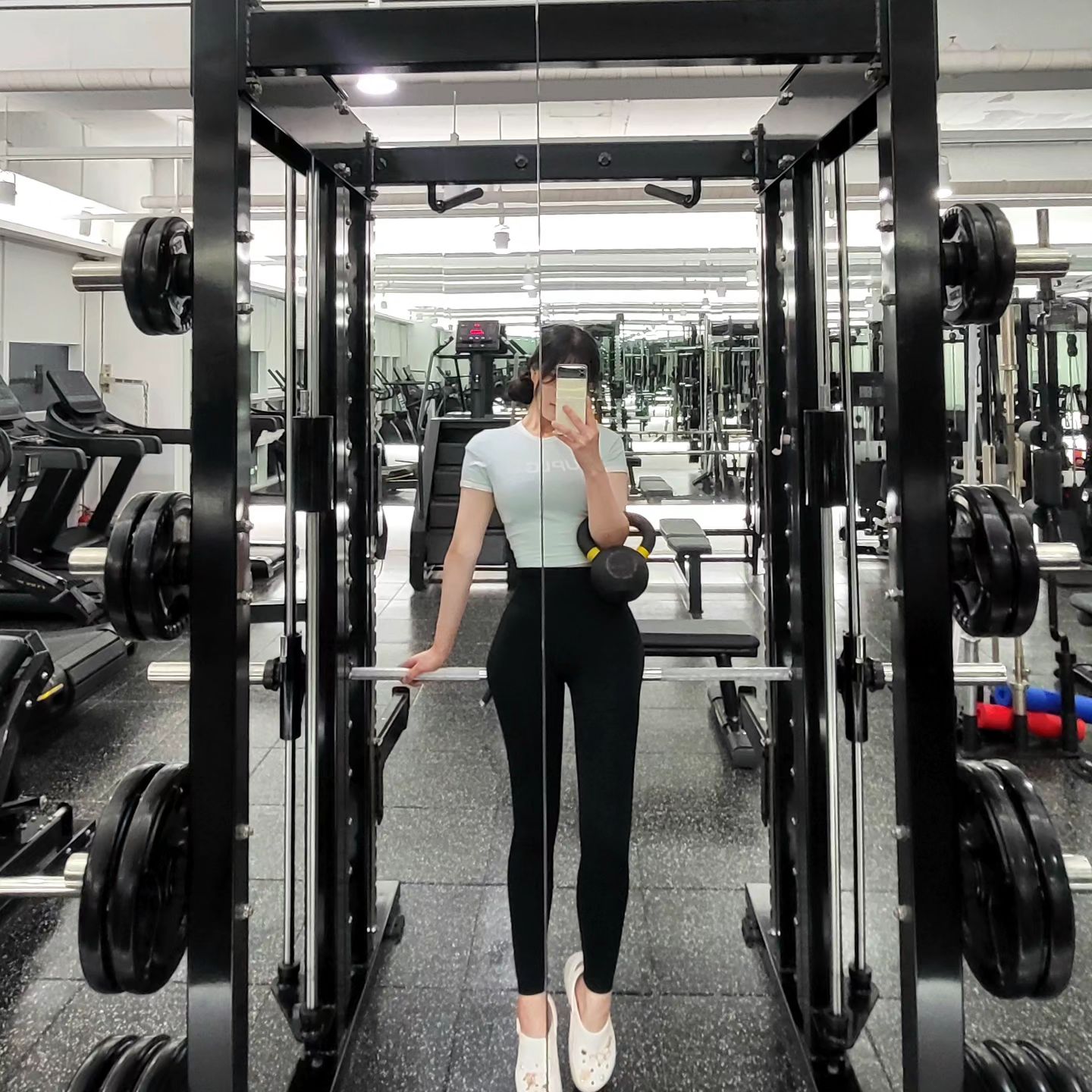 오늘 헬스장에서 득템한 #케틀벨 #백👜 
유니크한 노란색💛의 무게도 12kg이라
들고 다니면 유행각에 어디든 가서 운동할 수 있음
ㅋㅋㅋㅋㅋㅋㅋㅋ💪👏👍
