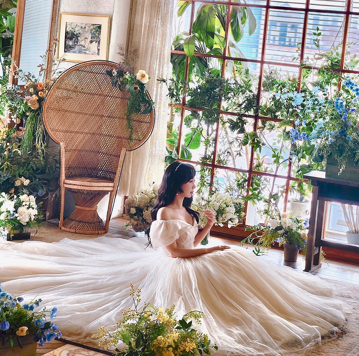 스튜디오 사진 🌷
폰카가 이정도면 수정본은 뒤집어지겠다