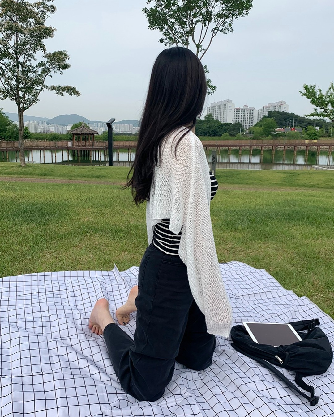 흐렸지만
사진이 잘 나온날😝

여름 전용 원단으로 시원하고
달라붙지 않는 팬츠와
나시+볼레로는 여름코디 필수🖤