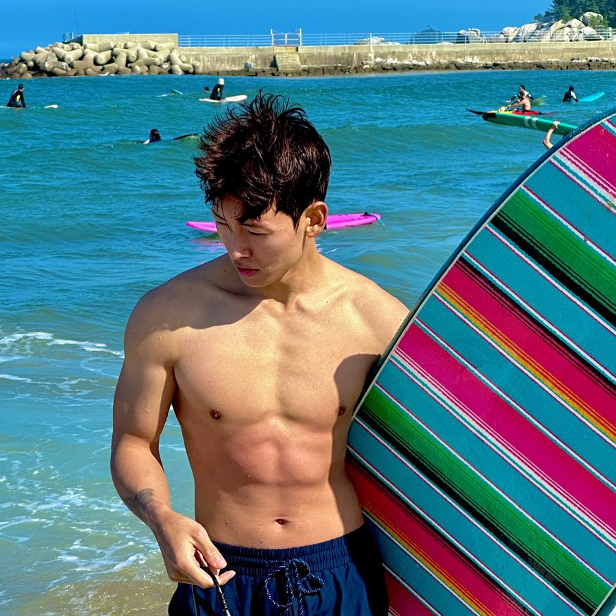 보드 좀 이쁘네?
.
#surfing #서핑 #바다
