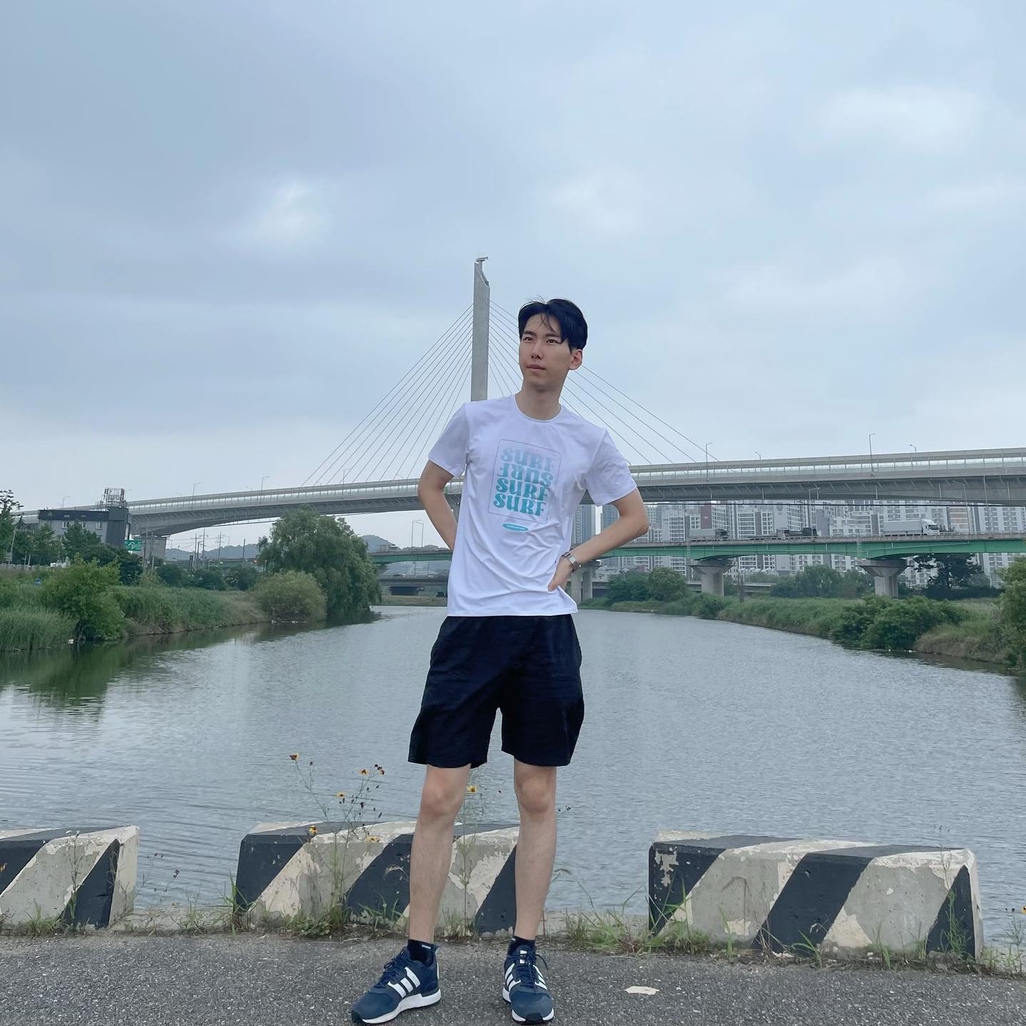 #협찬 lazybee.official 
여름에 입기 시원하구 색감도 너무 이뻐요 워터,러닝 등 스포츠 즐기기에 기능성 운동복으로 좋습니다😄

데일리룩으로도 활용가능한 반팔레쉬가드입니다~

베스트 상품1+1 할인중
오늘 주문하면 오늘 도착하는 당일배송 서비스까지 합니다 언제든 바로 여행도 가능하겠어요😋

#레이지비 #레쉬가드 #래쉬가드 #래시가드 #비치웨어 #스윔웨어 #남자레쉬가드 #바캉스룩 #반팔래쉬가드 #기능성반팔티 #휴가룩