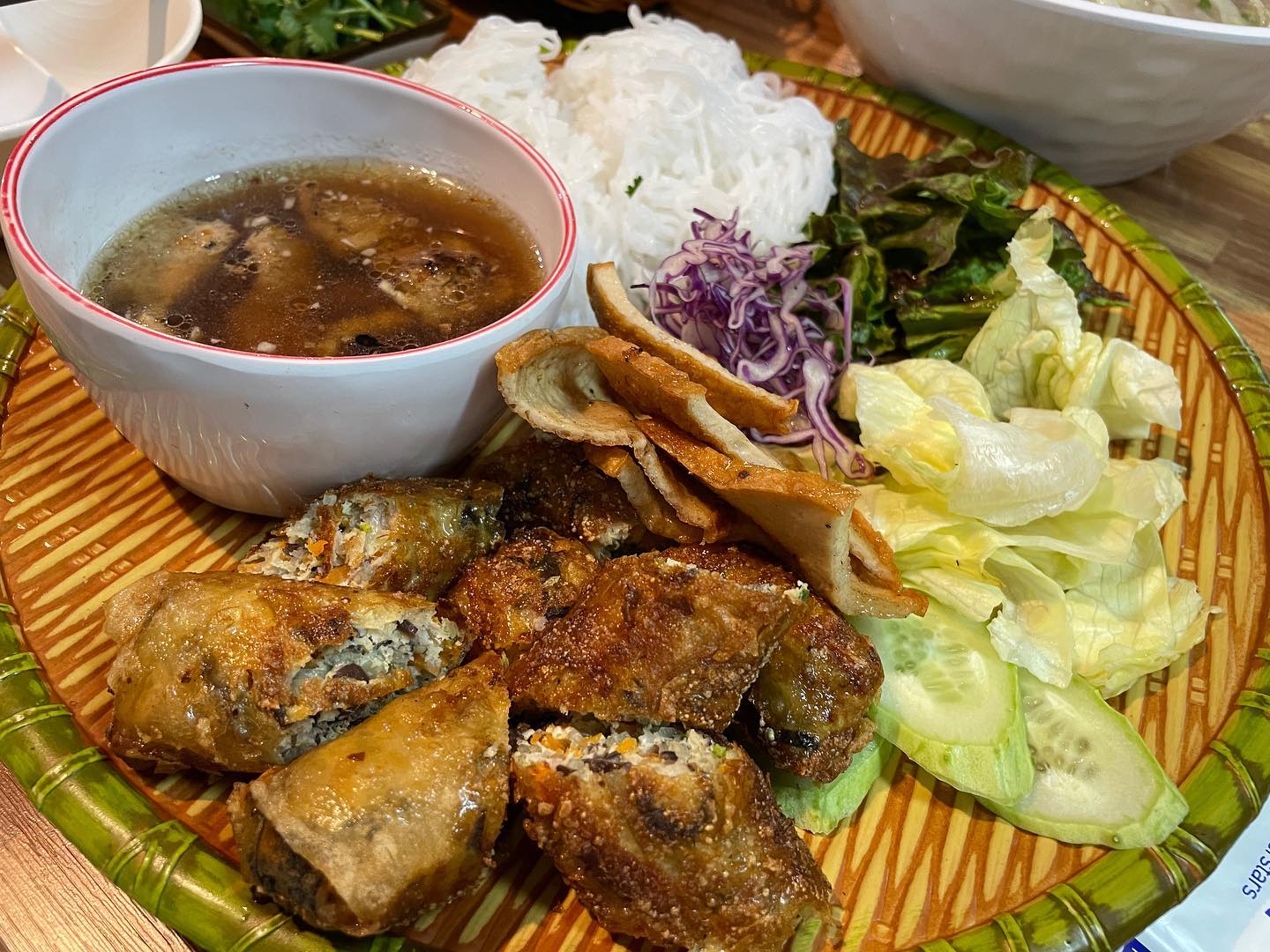 #🥢
짜조 냄 진짜 맛있는
현지인이 하는 분짜/쌀국수 맛집
비오니까 먹고싶네😋
⠀
⠀
#잠실쌀국수 #잠실분짜 #송파쌀국수 #송파분짜 #쌀국수맛집 #잠실역맛집 #장미상가맛집 #장미상가