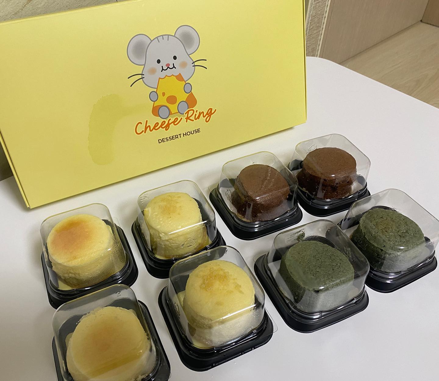 _
포장도 고급지고
부드러움의 끝판왕인 수플레케이크 🍮🥧
