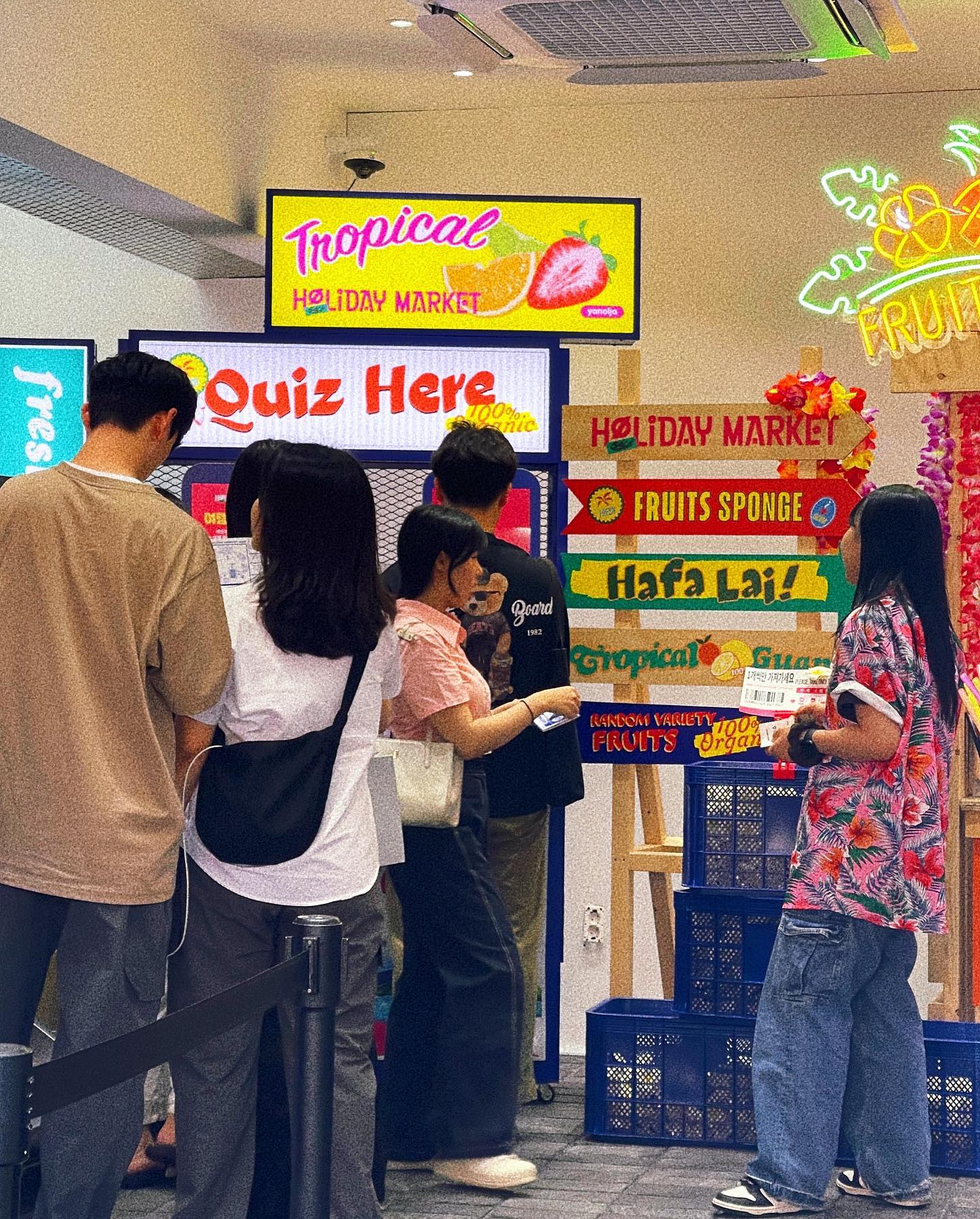 #성수팝업 #야놀자

요즘 외근계획서 내고 
팝업이나 박람회를 많이 가게 되는데

팝업도 보면 트렌드가 있는 것 같다
야놀자는 여행 컨셉의 팝업으로
소소한 이벤트도 준비했는데 
소품을 아기자기하게 잘 준비 한 것 같았다

생각보다 공간이 좁아서 인스타에서
홍보하는 것보다는 크게 볼거리가 없던..🙊
*
*
*
*
#서울핫플 #성수핫플 #like #야놀자홀리데이마켓 #좋아요테러 #photography #photo #힐링 #summer #일상 #일상스타그램 #서울 #분위기 #like4like #ootd #photograph #맞팔 #좋아요반사 #liketime #likeforlikes #followforfollowback #좋아요 #좋반 #팔로우 #korean #korea