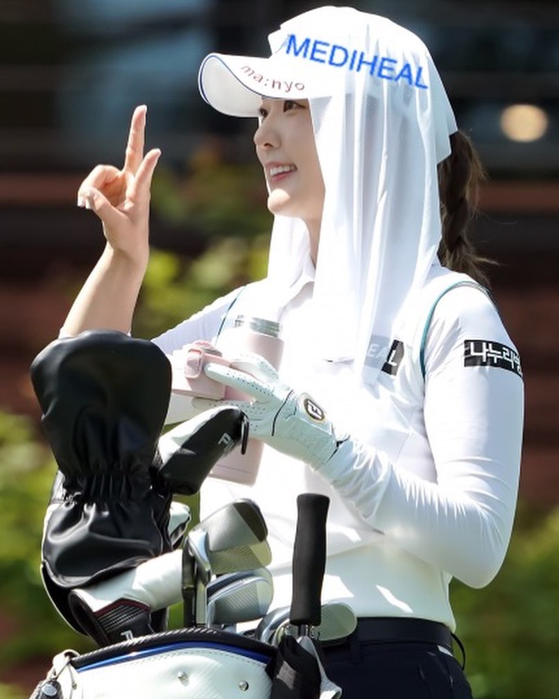 [속보] 골프장서 성냥팔이소녀 출몰‼️
.
.
메디힐 가려져서 죄송할 따름…🥲💙