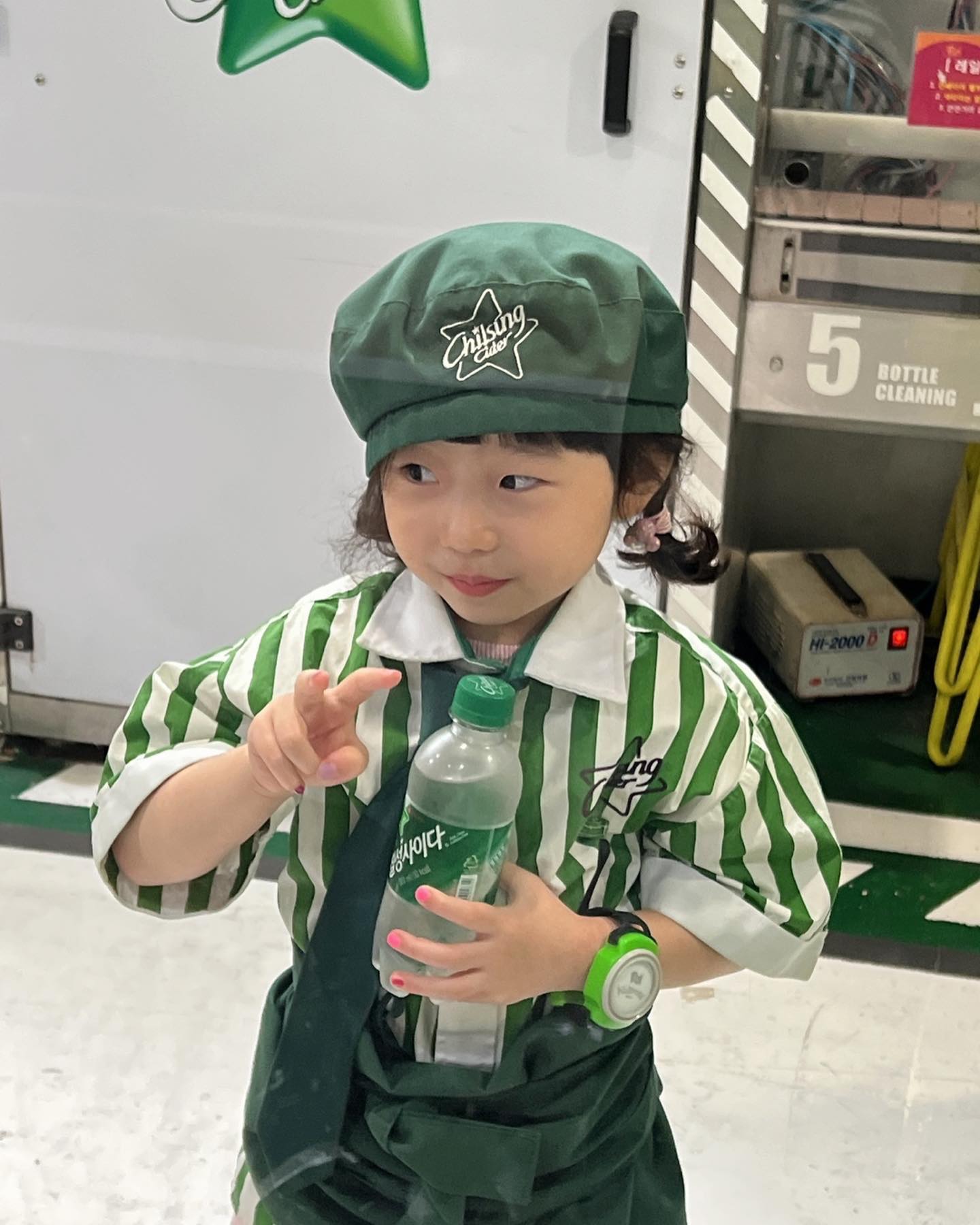 .
첫키자니아 7개나 하고 돌아왔다!!!
생각보다 너무 잘하고 잘기다려줘서
다음에 또 가도되겠다!!
돌아오는 길에 기절이긴했지만 
즐거웠다니 좋구만 ㅎㅎ
.
#월간키자니아 #키자니아 #7월의키자니아
