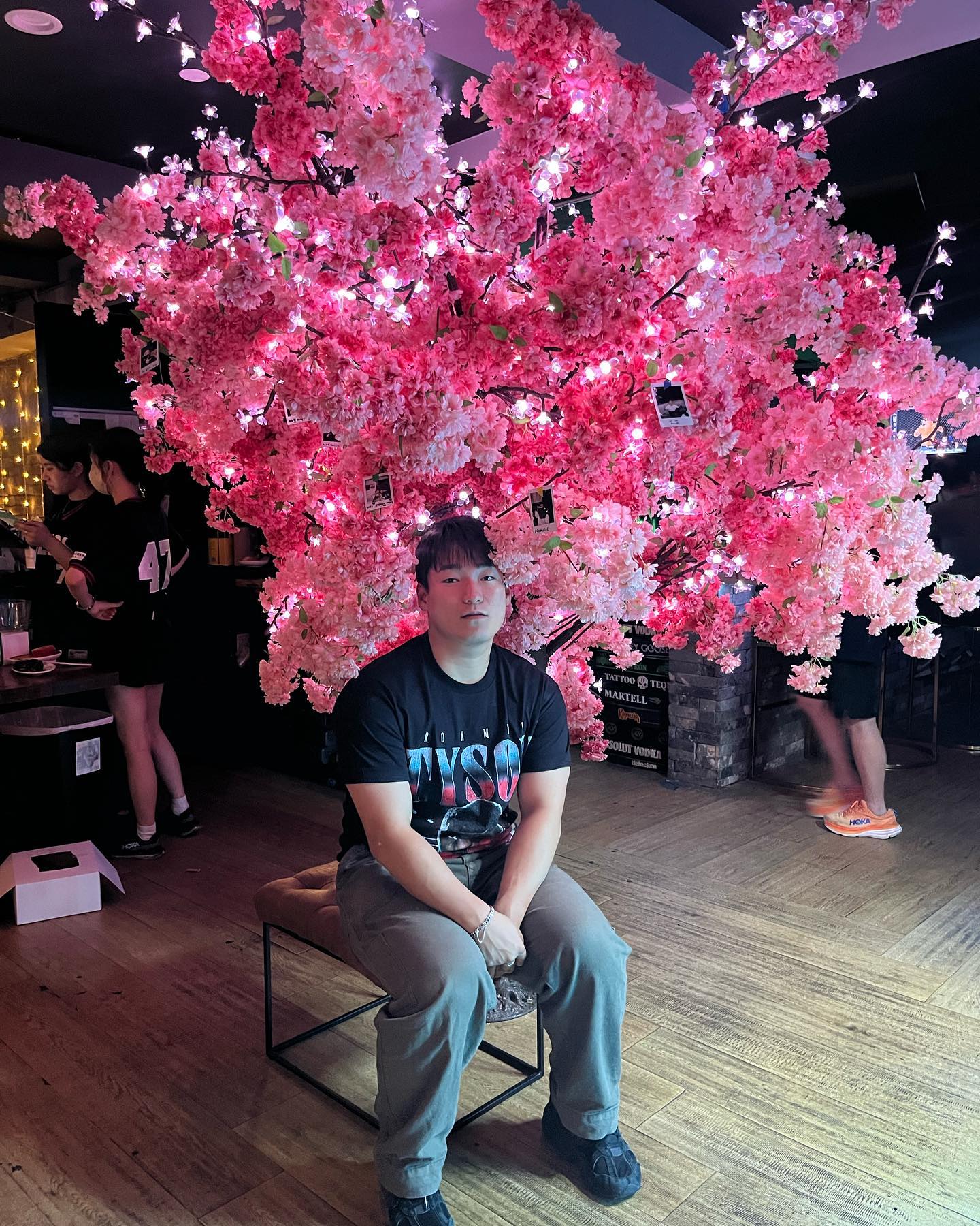 꼬ㅊ가루를 나르료르~
.
워메 정신없어라 
이제 다시 정신 잡자잉
새벽맨하튼 야무지더라
수포 분위기 야무지더라
내일 출근이더라
비오니우산챙기라