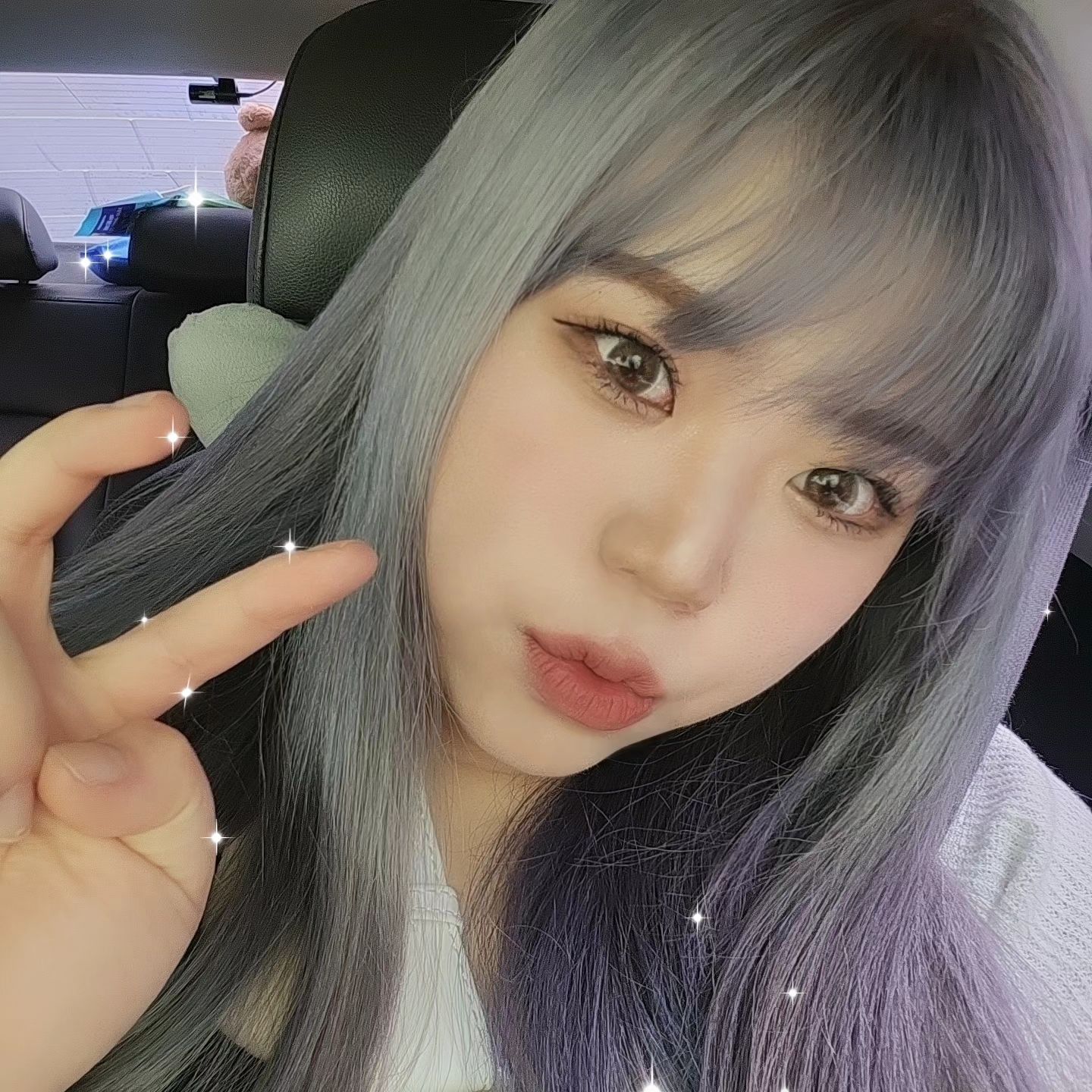 💜 이번엔 애쉬바이올렛 💜
 좋아하는 머리색,
 좋아하는 음식,
 좋아하는 커피까지 완벽했다 , , 🫶🫶

 다음달엔 또 어떤 머리를 해볼까나 🔥