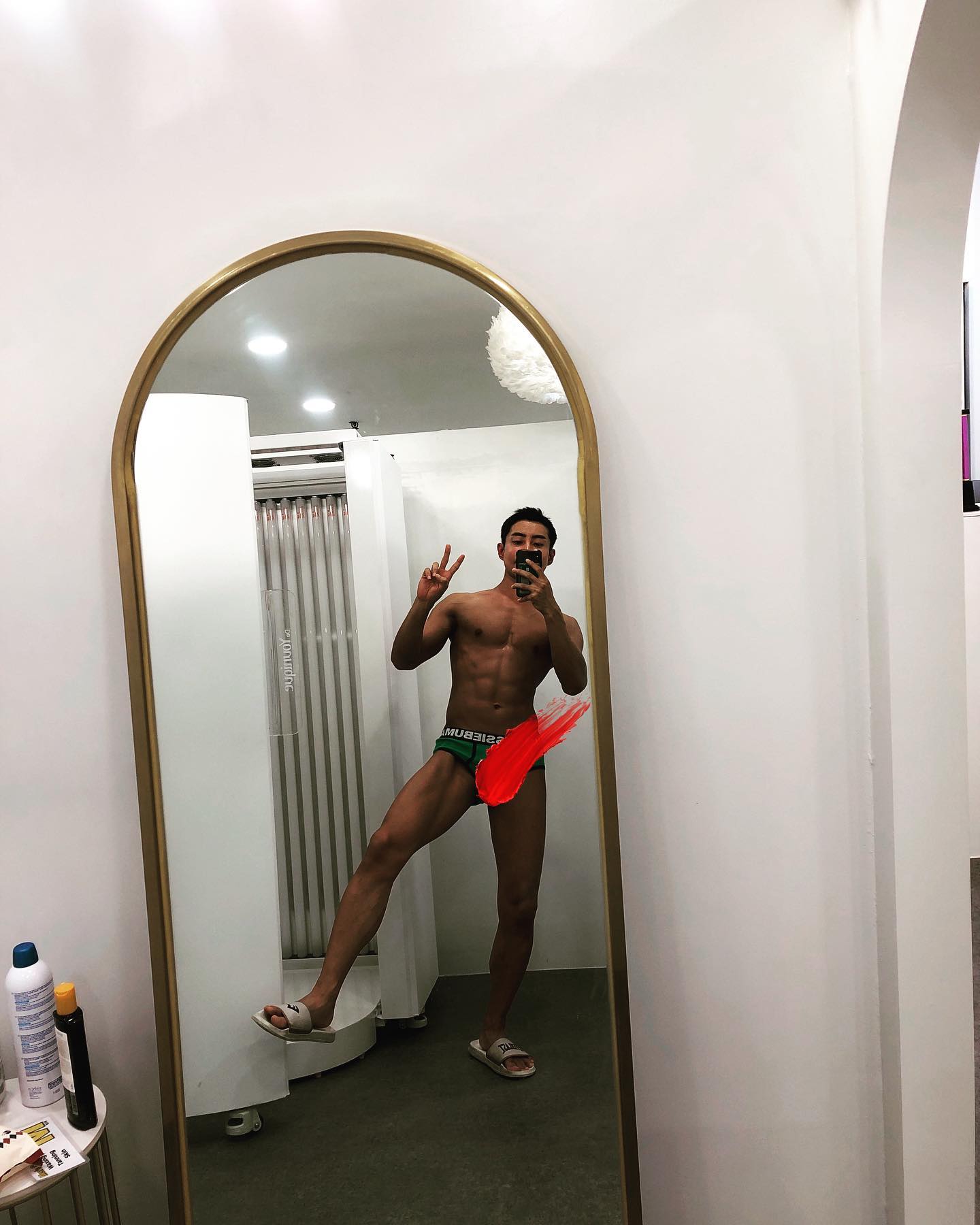 맨날 가게에만 있으니까 사진이 없네 🤔

#태닝 #오운완 #오운완🏋️ #일산왁싱 #남자왁싱 #헬스 #헬린이 #운동소통 #엠샵 #엠샵일산점