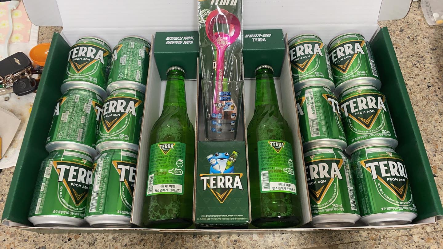 -
일전에 마트갔다 한참을 쳐다 본
테라미니기획 🍺🍺
오늘 느므느므느므느므 갈증이 나서구매!!!
-
-
#일상 #육아 #육아스타그램 #술스타그램 #오늘의사치템