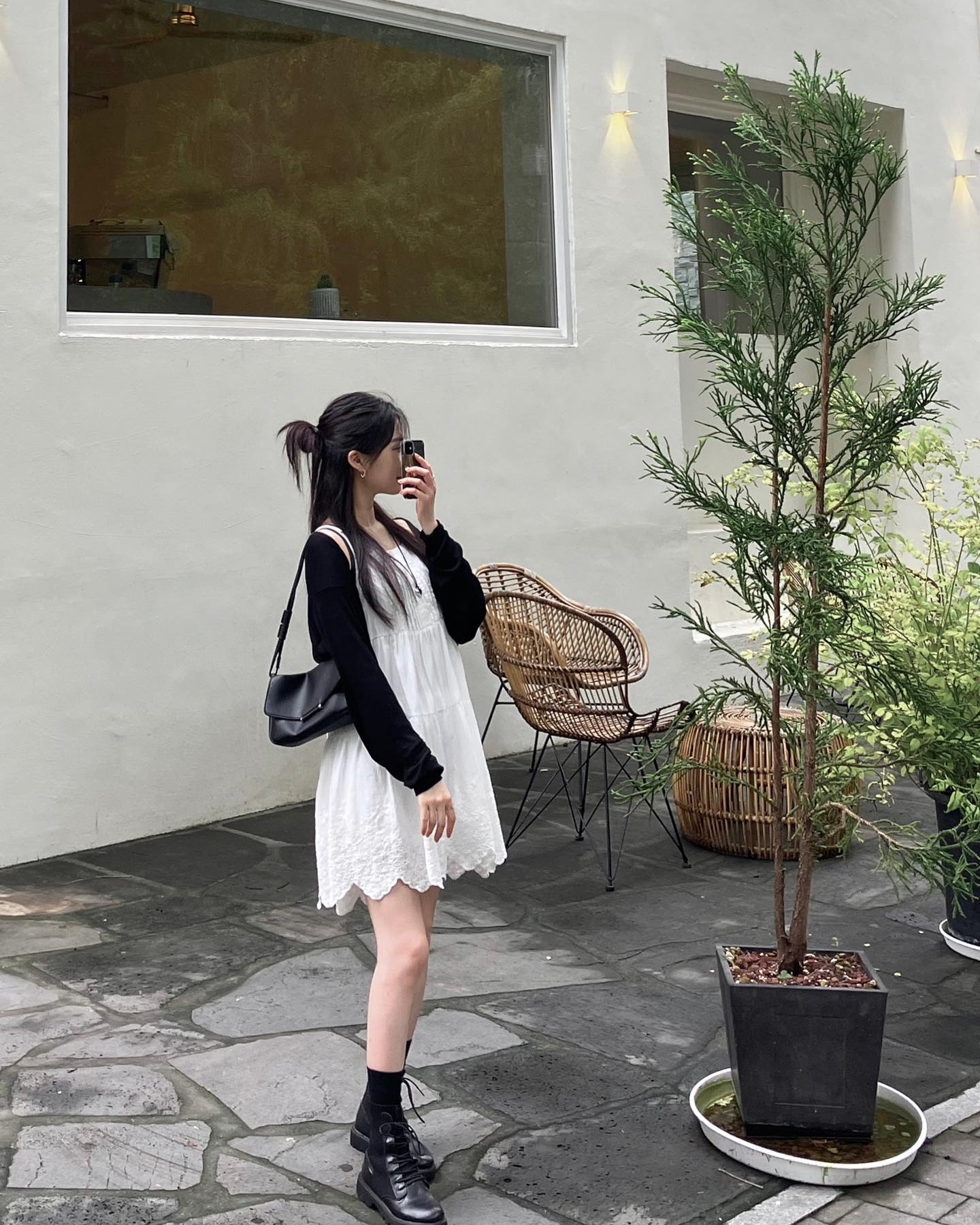 요즘 취미 : 여기저기 돌아 다니기

#창원 #가로수길 #카페