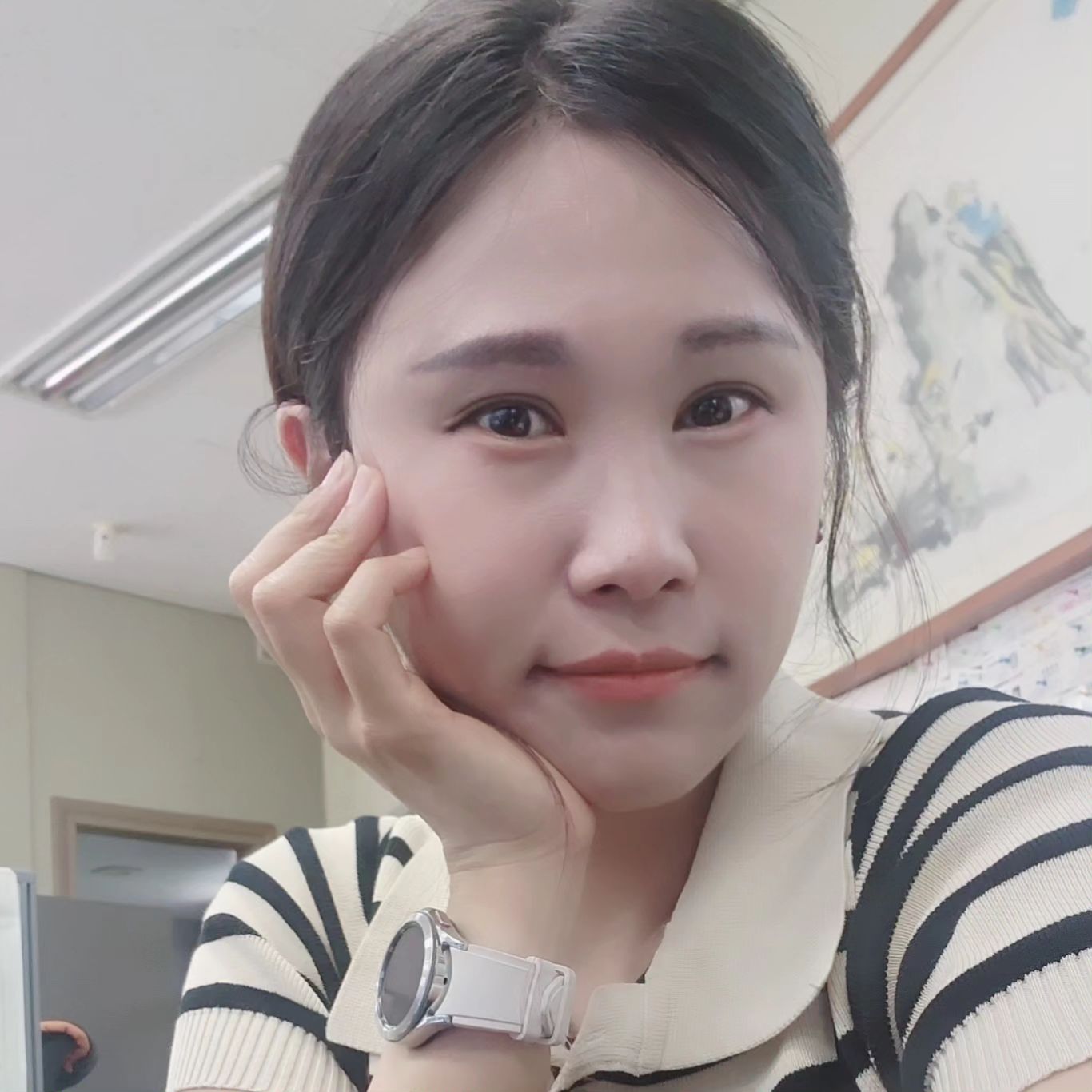 간만에 셀카

#사무실에서 #몰래사진찍기
#셀카