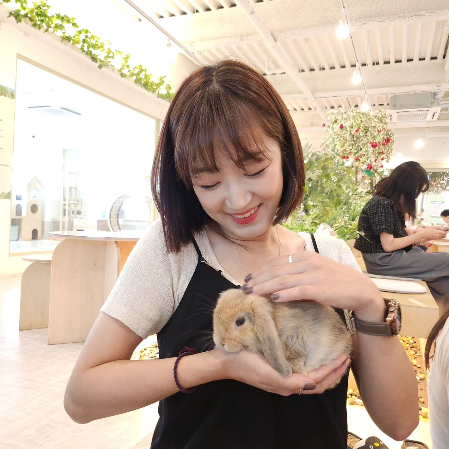모나미랑 요즘빠진 두번째 동물까페
동물은 사랑스러🥹 신기해 귀여워
곱창전골에 볶음밥까지 다뿌신 우리💫
 ~는 벌써 3주전ㅋ
