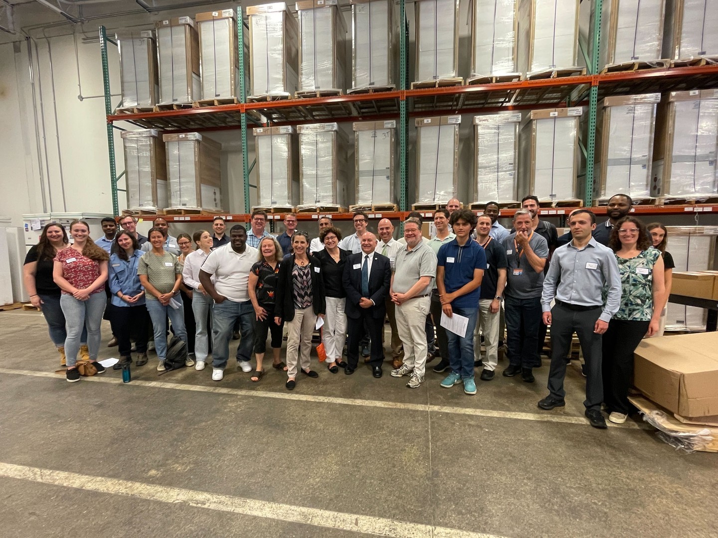 Thank you to everyone who joined us at our Mount Kisco facility yesterday! Our team provided an informational tour of our warehouse, showcasing the incredible power of Dandelion Geothermal! After the event, we took a field trip to a drill site to see the process first-hand. 

We are grateful for your support in spreading awareness about the power of geothermal technology. Let's continue building a greener future together! 💚✨