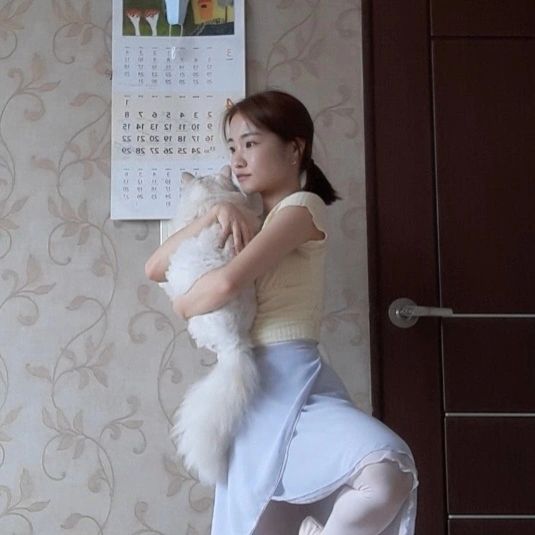 혼자만의 시간을 포기했었던........

#취미 #발레 #취미발레 #발레복 #발레코어룩