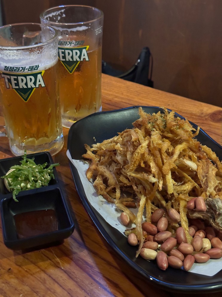 노가리 맛집 종착지. 특별한 특제 소스와 다양한 메뉴가 돋보이는 맛집 성신여대 술집 착한노가리생맥주
