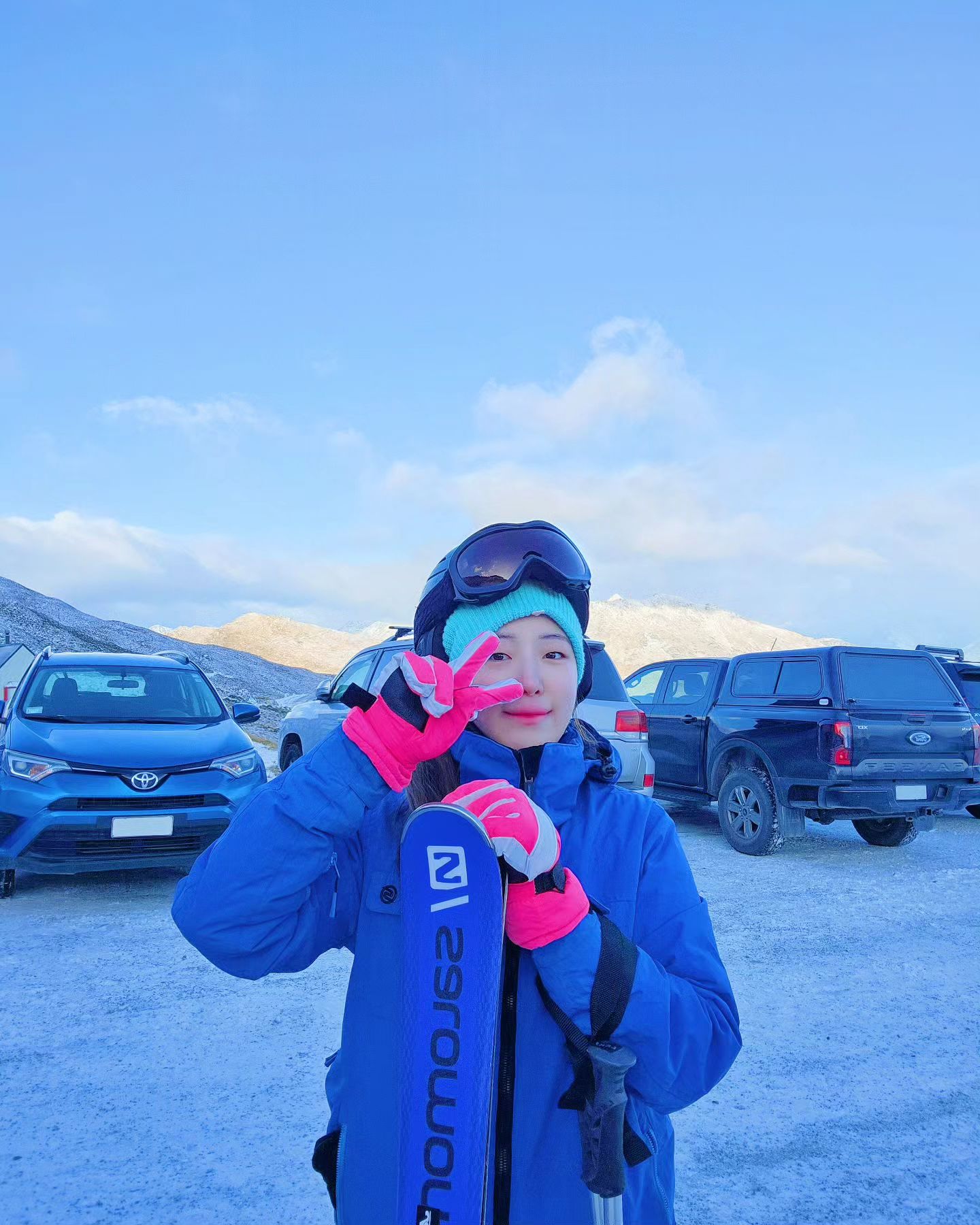 초딩 때 타고 처음 탔더니 온몸에 근육통이...
한국 가면 보드에 도전해보겠어!!⛷️❄️☃️
.
.
.
.
.
#뉴질랜드 #뉴질랜드여행 #스키 #스키장 #뉴질랜드스키 #퀸스타운 #뉴질랜드워홀 #워홀 #워킹홀리데이 #newzealand #☃️