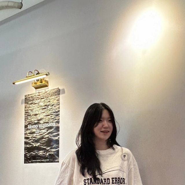 채이 on Instagram: "안녕하세요, 패션브랜드 스탠다드에러로부터 엔자임 워싱 반팔티를 협찬받았어요! 협찬도 오랜만 , 피드도 오랜만이네요 😖✨️ 이 티셔츠는 우선 원단이 좋았어요! 원단