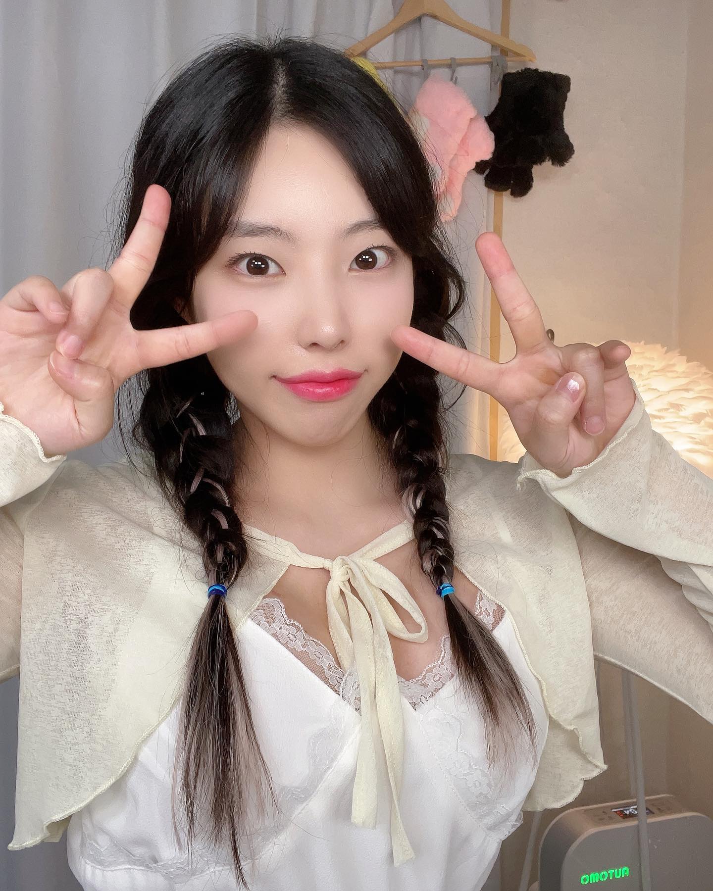 어려보이고싶다악!!!!!!!!!!!!!!!!!!!!!!!