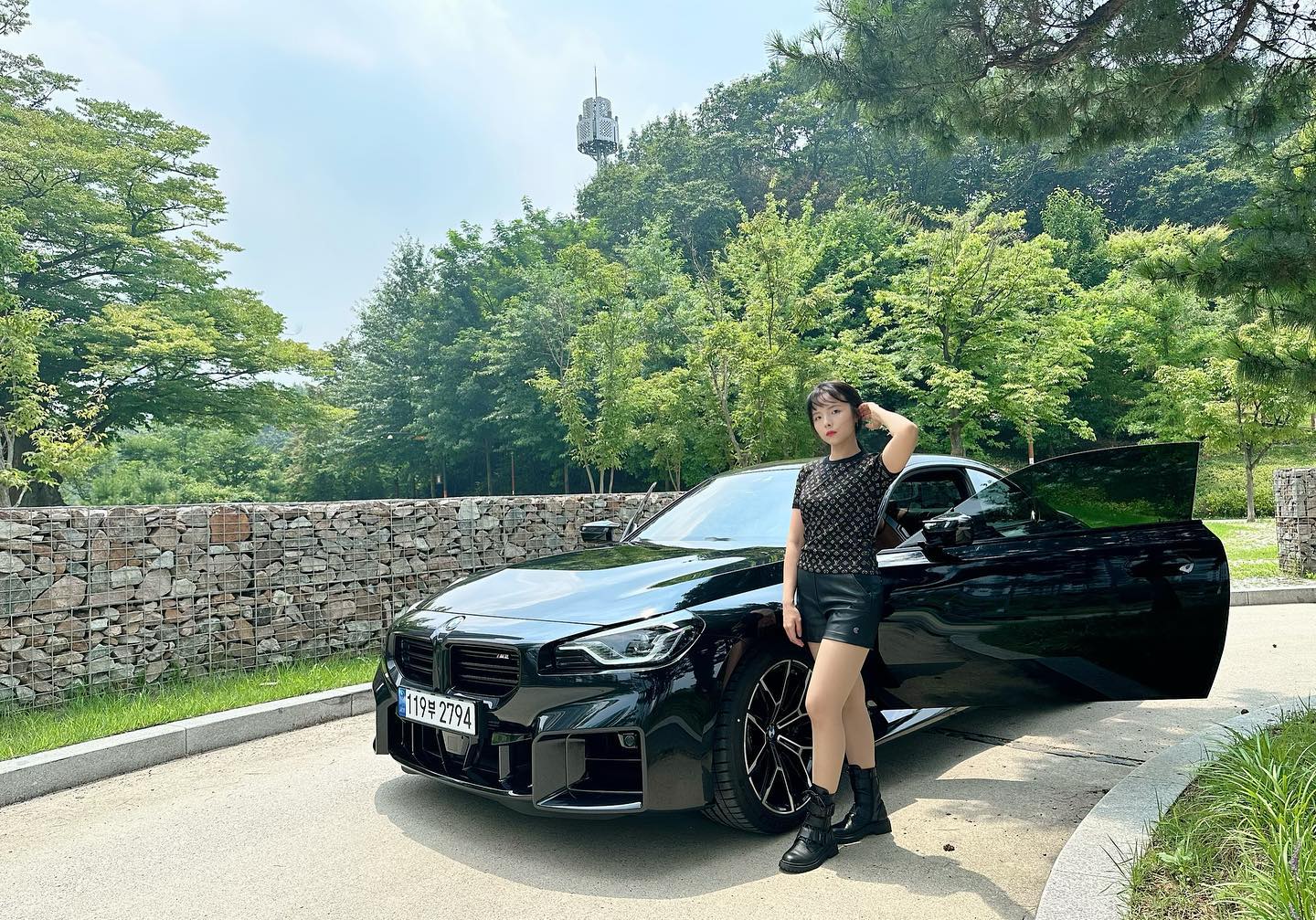 #bmw #bmwi7 #bmwm2coupe #bmwm2g87 #bmwthe7 #bmw7dpe #삼천리모터스동탄 #조현재팀장

7월 넷째주에 시승하고 온 BMW차량 3가지!
서로 다른 매력에 세 대의 차량 모두 뚜렷한 색깔이 있었는데요.

하나만 뽑으라면 BMW M2 (G87) Coupe에 한표!
집돌이, 집순이인 우리 부부에게 외출시에 익사이팅을 선사해줄 차량이라고 생각함:)