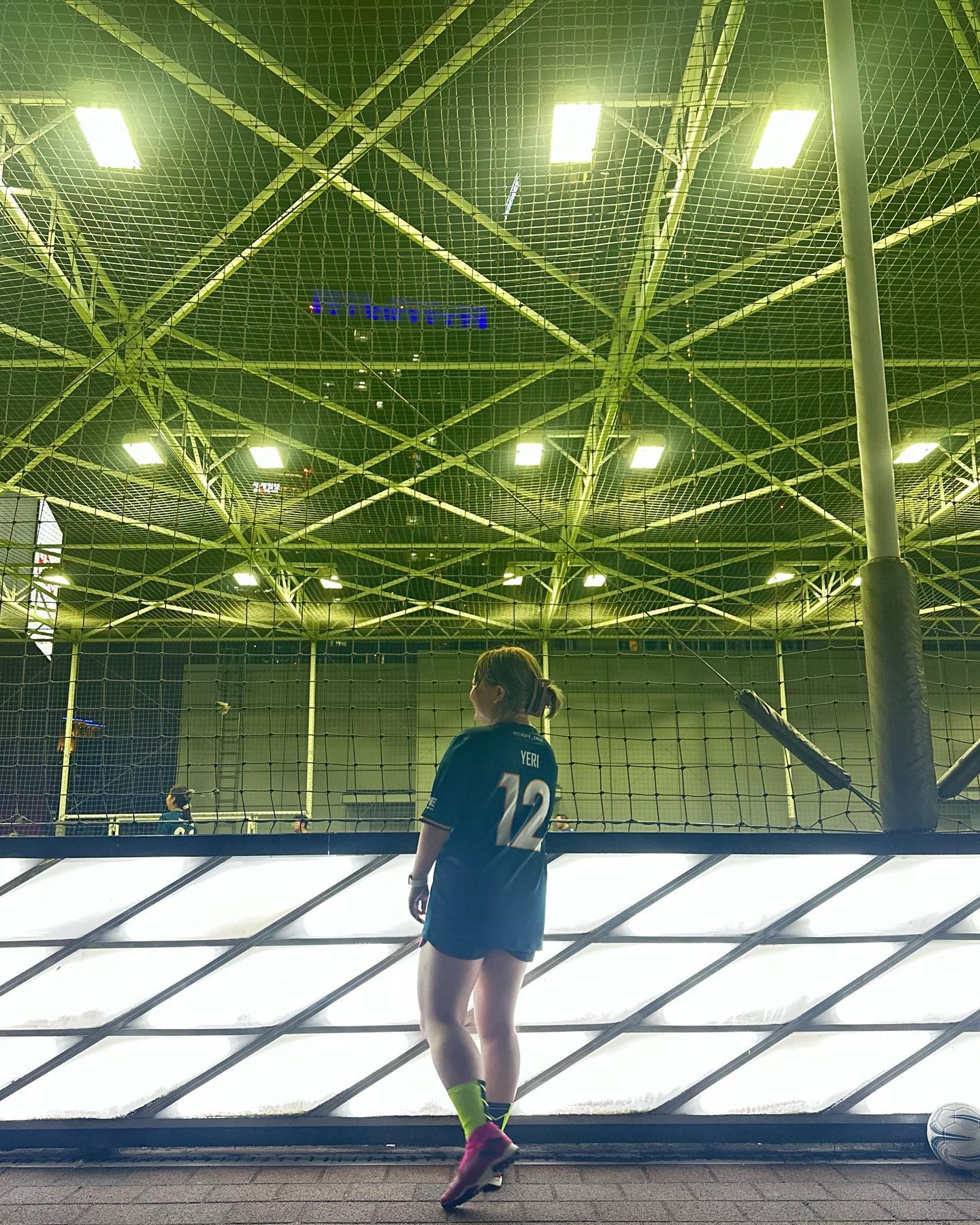 2년만의 풋살⚽️
내 이름 박힌 유니폼 얼마만인지-!
역시 수중전이 꿀잼이고,,
데뷔전 데뷔골 그저 행복⚽️