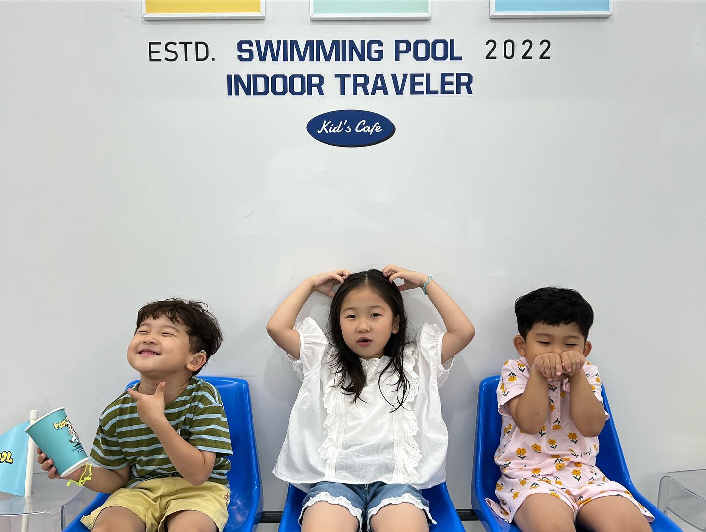 겸둥이 로운이랑 즐거운 주말🥰

poolpool__ 
#풀풀 #청주풀풀 #감성풀카페 #청주가볼만한곳 #청주아이랑 #청주 #육아스타그램 #딸 #아들 #남매맘