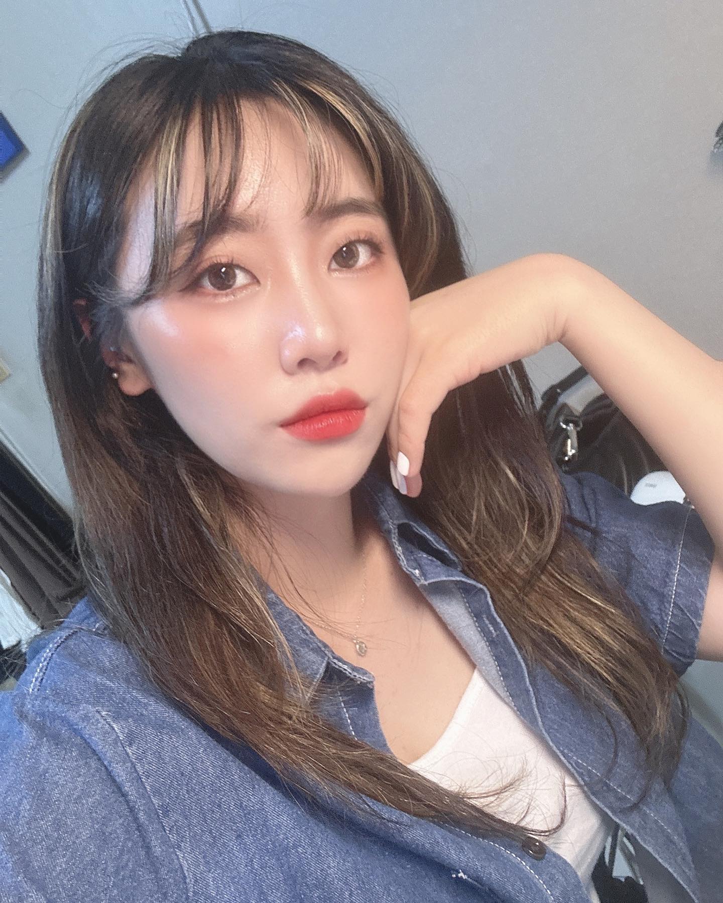 랜만에셀카📷