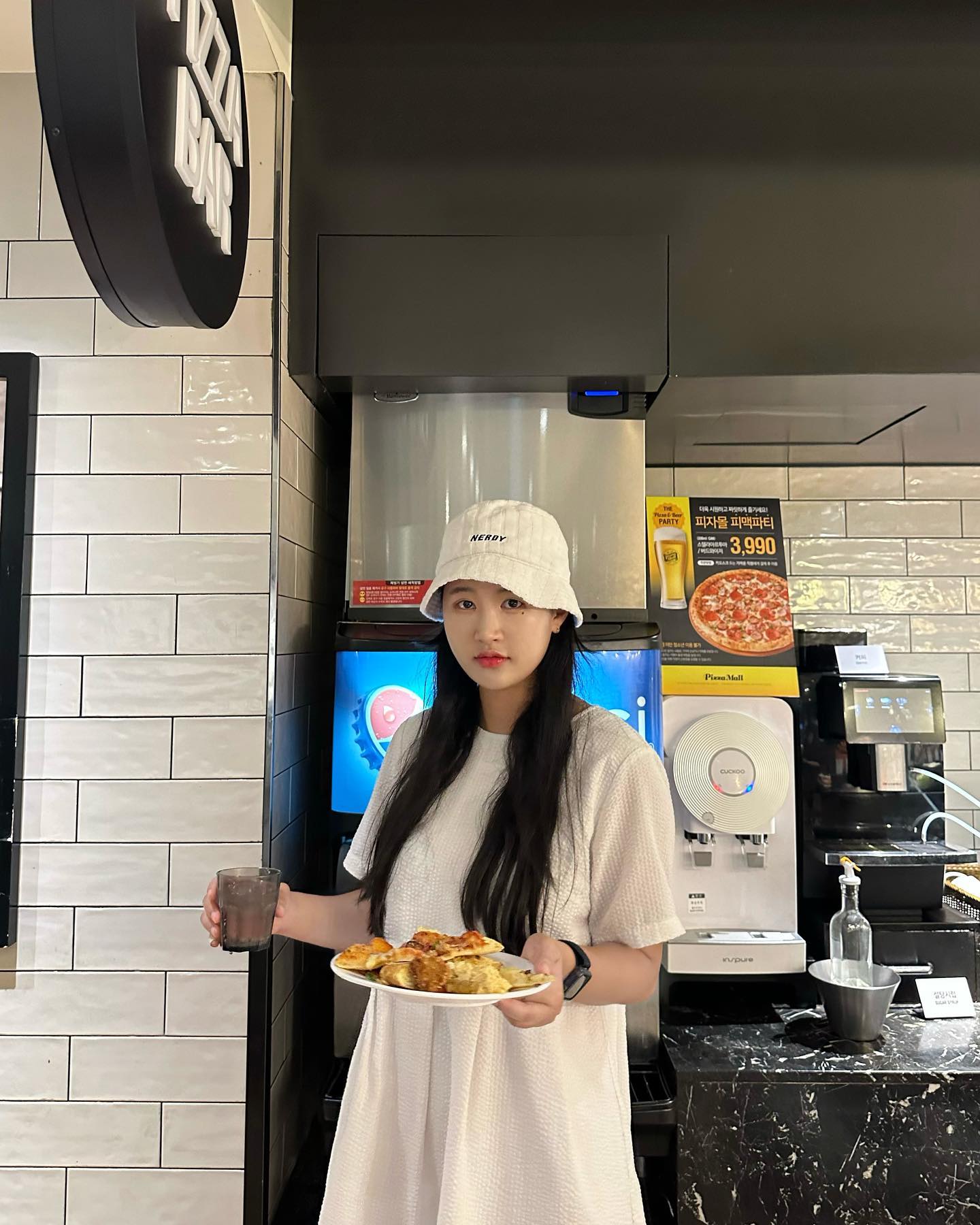 #협찬 [피자몰]

오랜만에 피자몰 다녀왔는뎅
나 와플 만들기 쫌 소질 있는 듯 (●’◡’●)
난 이렇게 여러가지 먹는 게 참 좋더라 ㅎㅎ

#피자몰NC전주점 #객사맛집 #전주객사맛집 #피자뷔페 #샐러드바 #미국식피자 #피자몰 #전주데이트 #전주객사 #전주피자 #전주무한리필