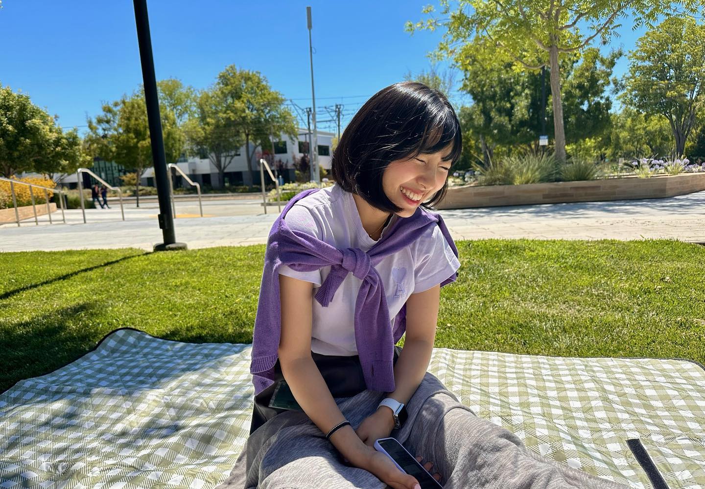 If you wonder where I am, you can find me on the grass near by 🌿