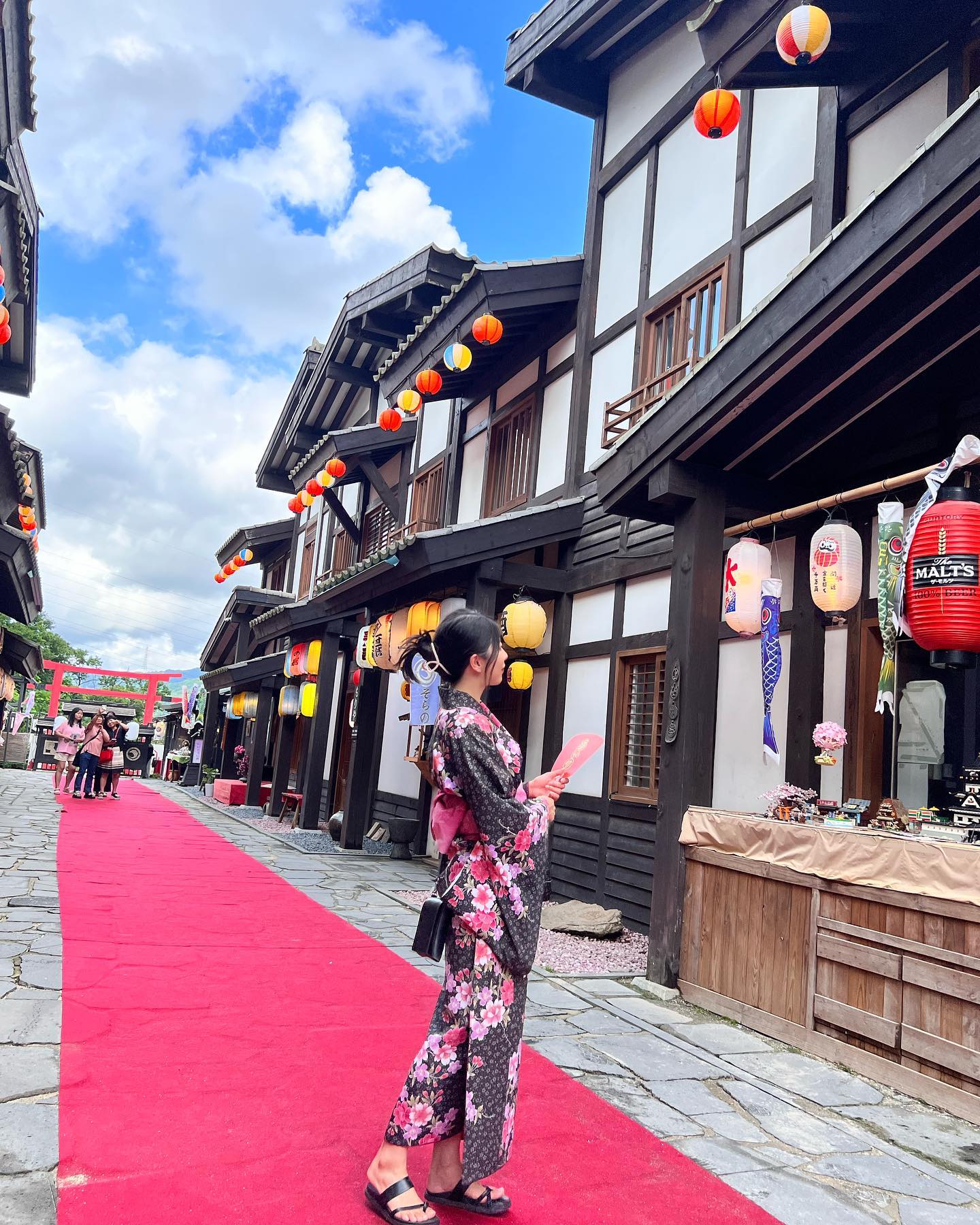 👘🎍🎏🏯🇯🇵
기모노 어떤데
.
.
.
.
.
.
.
.
.
.
.
.
.
.
.
.
.
.
.
.

#동두천 #동두천여행 #동두천일본마을 #니지모리스튜디오 #🇯🇵 #니지모리스튜디오⛩ #⛩️ #선팔 #맞팔 #선팔하면맞팔 #좋아요반사 #여행 #여행스타그램 #일본마을 #일본마을동두천 #일상 #데일리 #분위기 #일본풍 #일본감성 #japan #전신샷 #tour #동두천여행지 #기모노 #👘 #기모노체험 #着物 #着物女子 #기모노렌탈