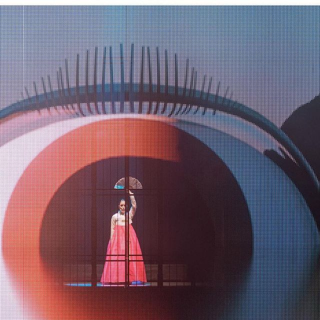 달 on Instagram: "#광고 #두개의눈 무토 X 입과손스튜디오 <두 개의 눈> ​ 무대를 둘러싼 미디어아트와 전통 판소리 <심청가>의 화려한 만남! 2023년 버전의 <두 개의 눈>을 대학로극장 쿼드에서
