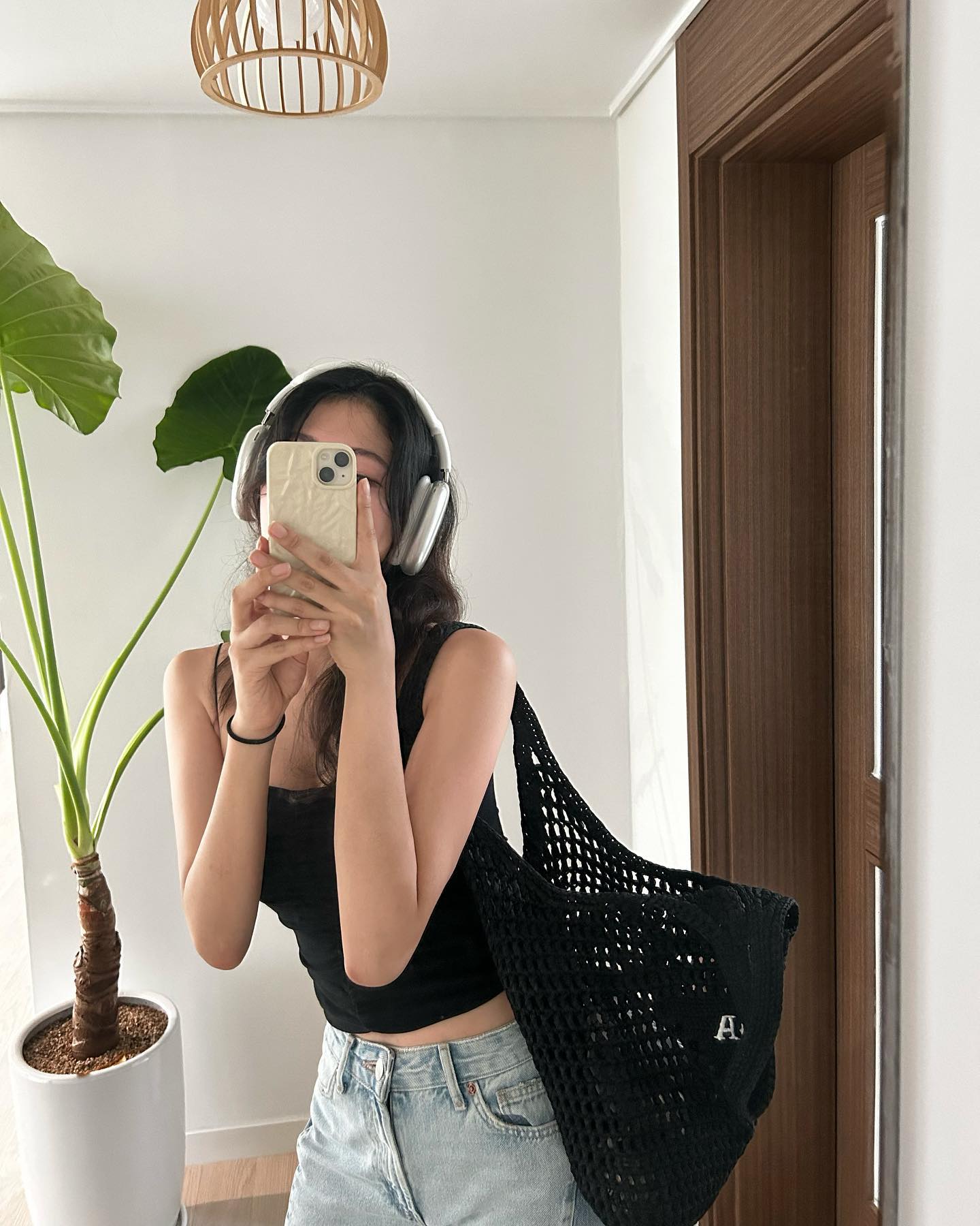 🎧💛

👚: #zara
👖: #zara