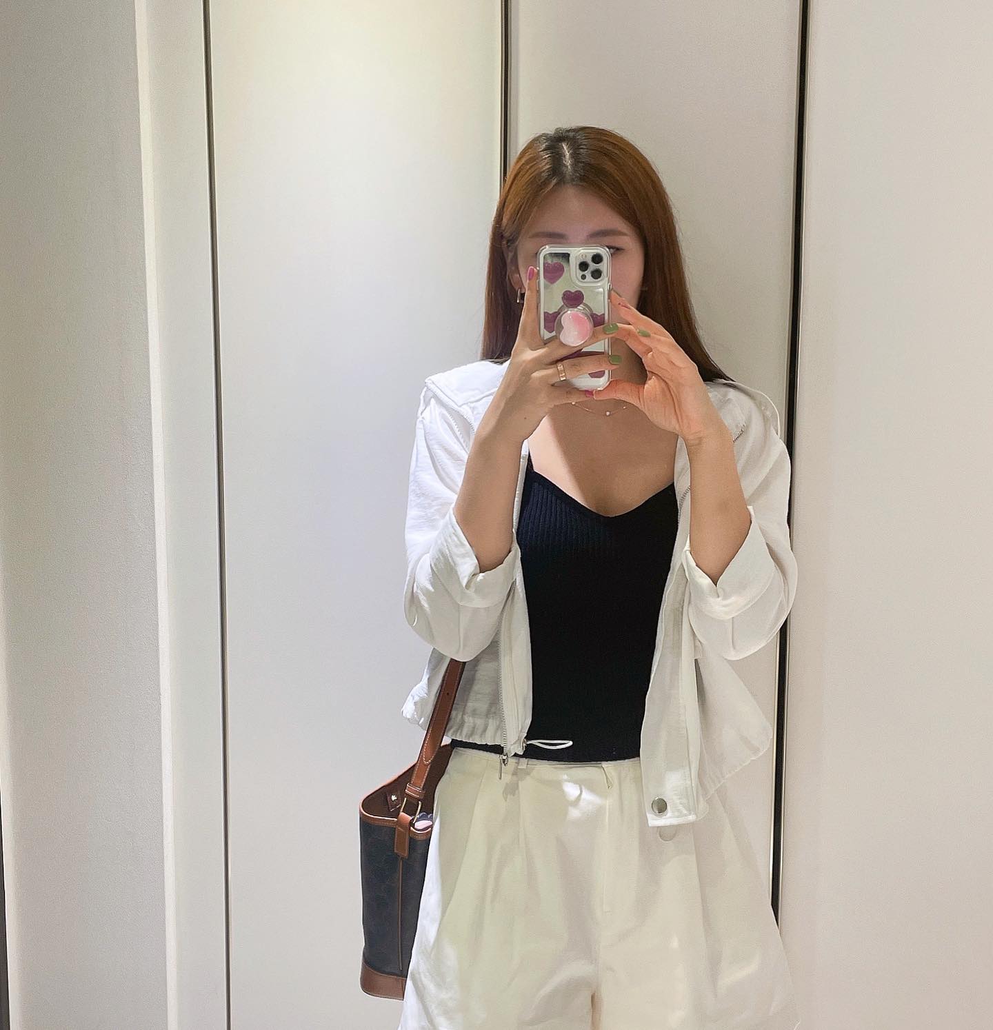 오랜만에 친구들이랑 내 시간 보내기
드숑 마숑 배우고  신나게 배 잡았네😎
#인생네컷
#핫하게찍고온날
#드숑마숑
#귀에멤도네