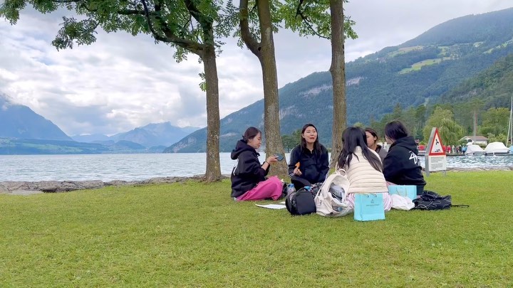 🇨🇭튠호수에서 우행시 ❤️

#워너고트립 #워너고포토그래퍼