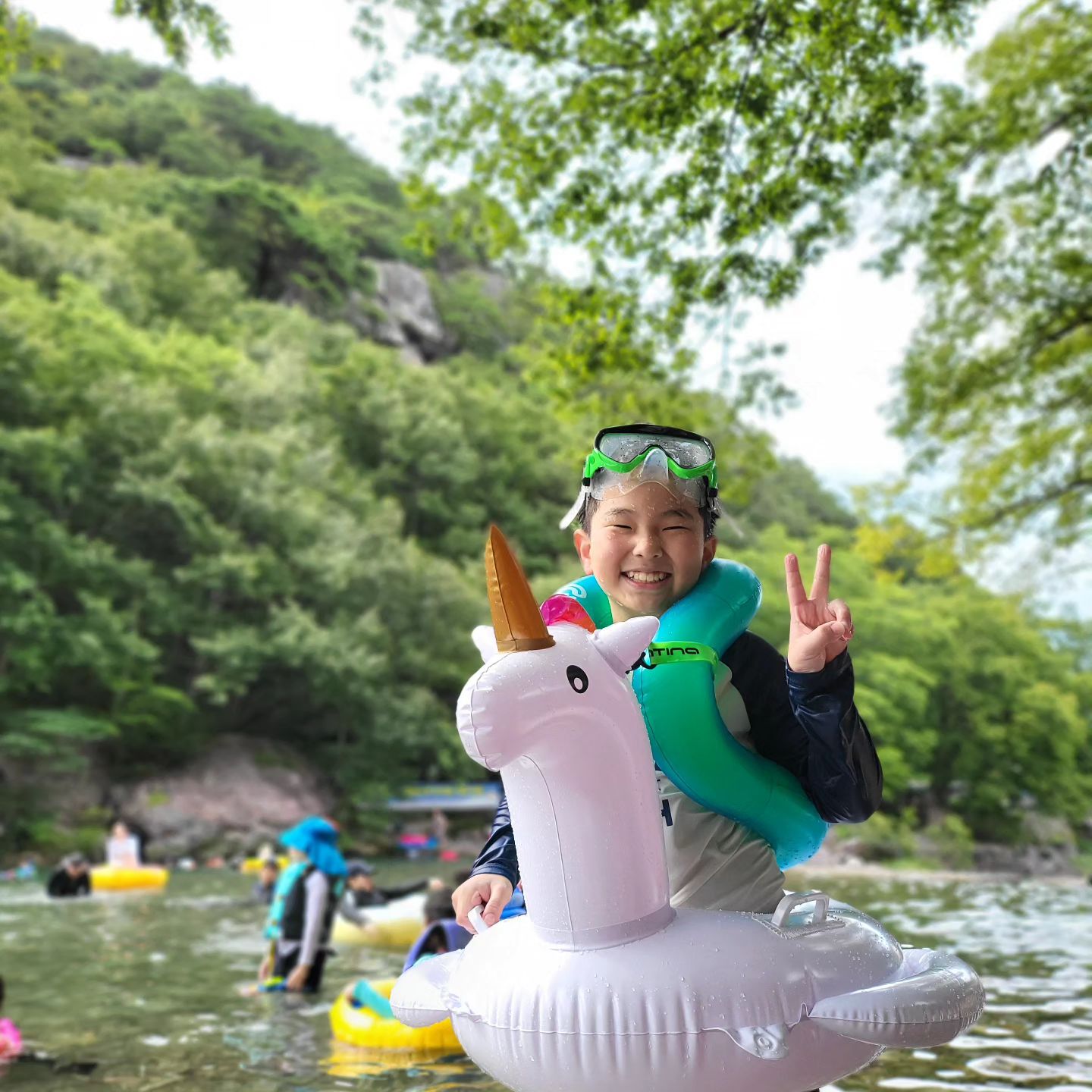 _

올여름 물놀이 찐하게 하는중

#여름방학 #물놀이 #청도