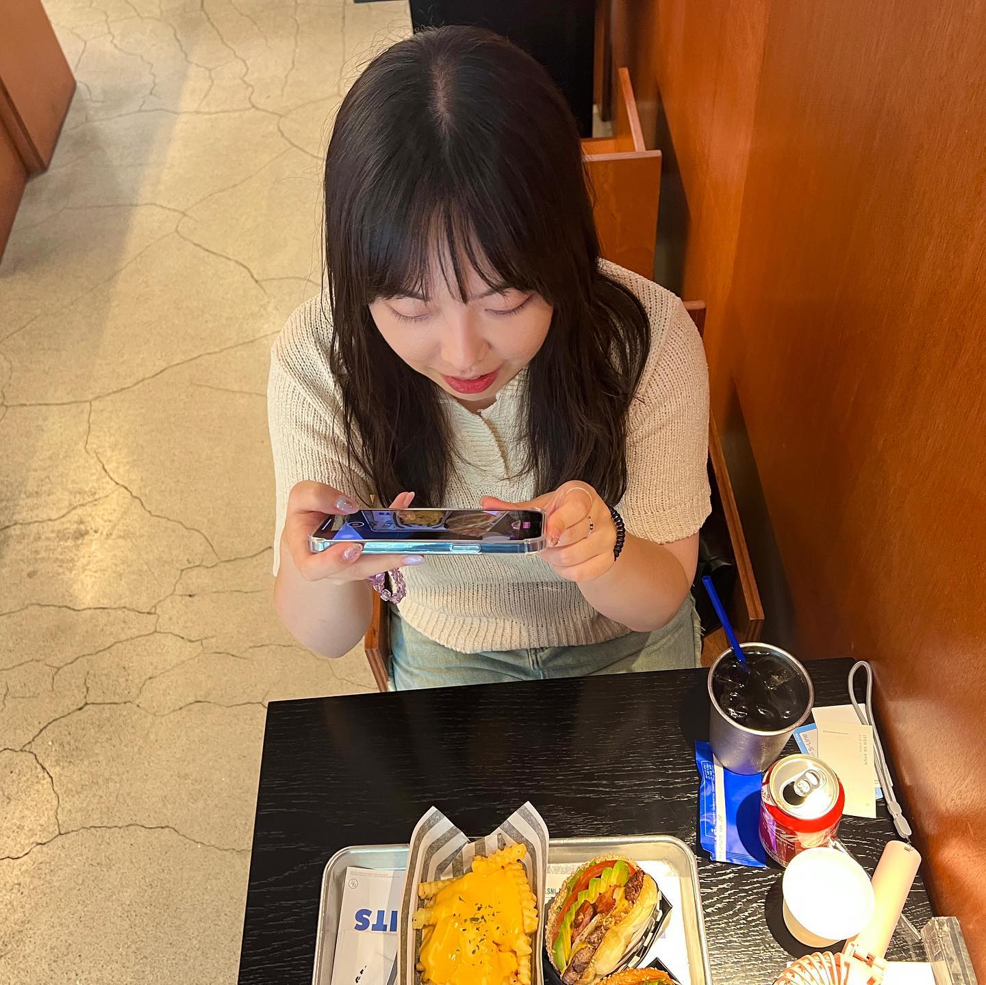 다운타우너한남!!
너무 먹고보고 싶었던 햄버거🍔
아보카도버거랑 베이컨치즈 치즈프라이즈주문했는데 다 너무 맛있구요~
또 오고싶은 그런 수제버거 맛집!