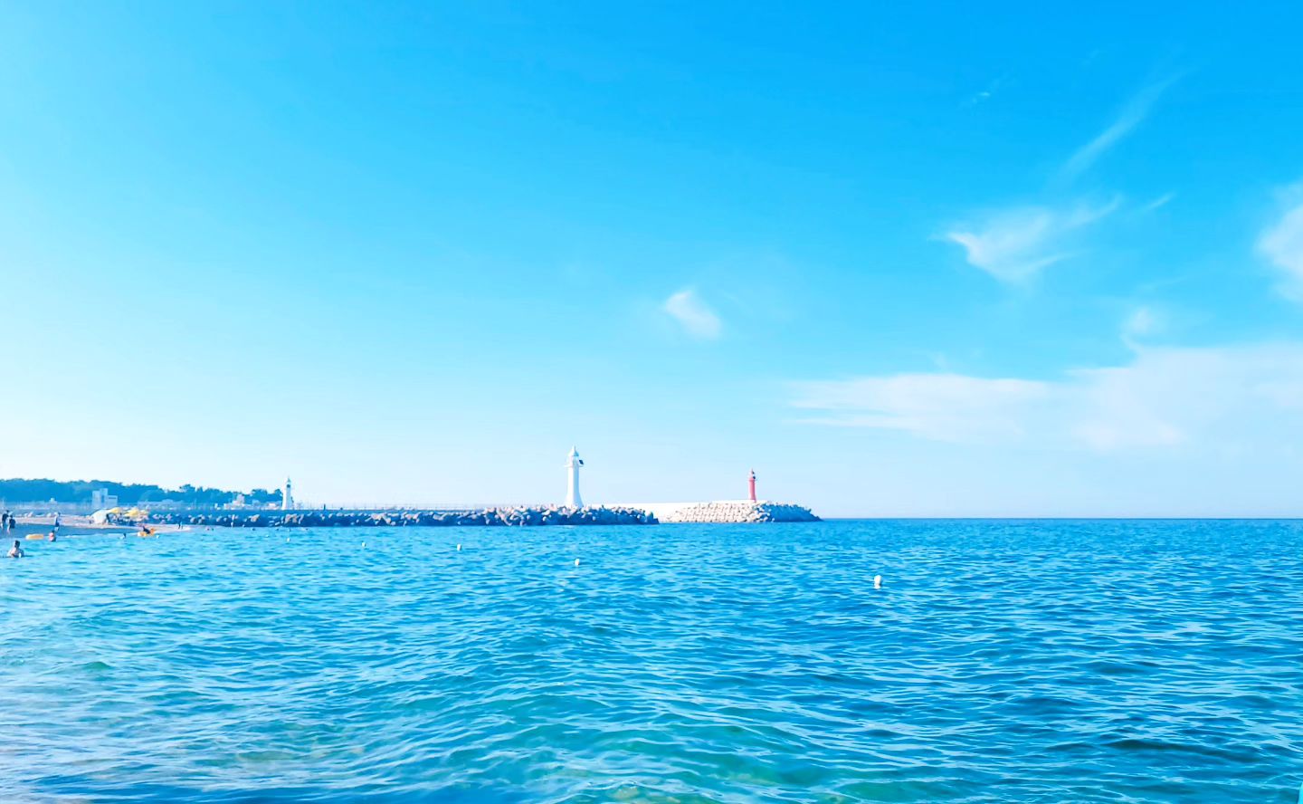 #오늘 #사천해변
#뜨거운날씨🌞 
#시원한바닷물
#좋기는한데
#햇빛이뜨거워 
그래도...
#여름바다🐳 
#이쁘구나