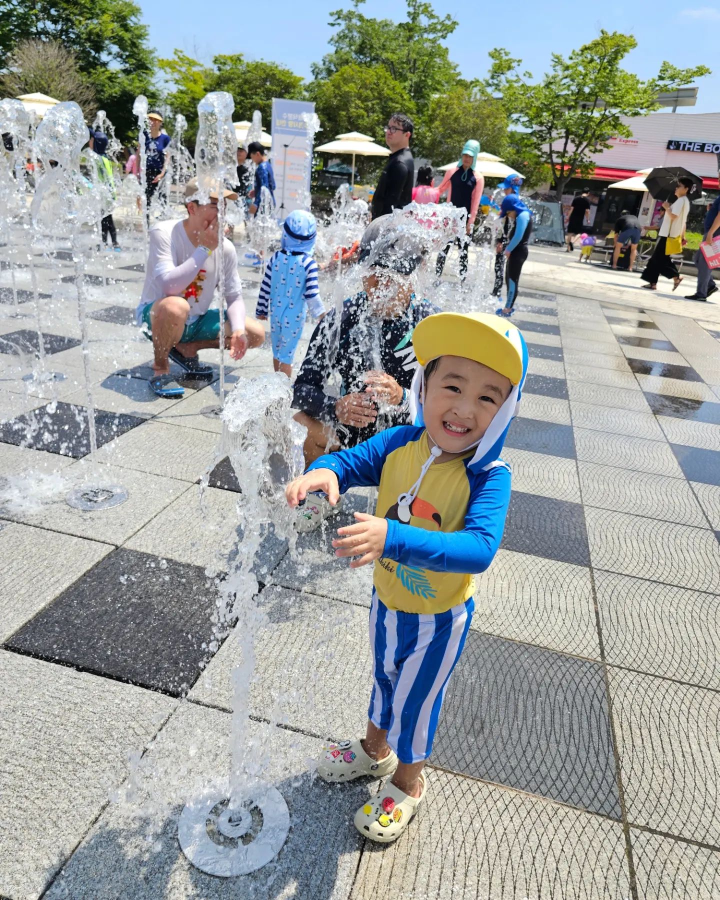 .
방학1일차
시작부터 강력했던 물노리💦 
.
#렛츠런파크부산 #워터페스티벌💦