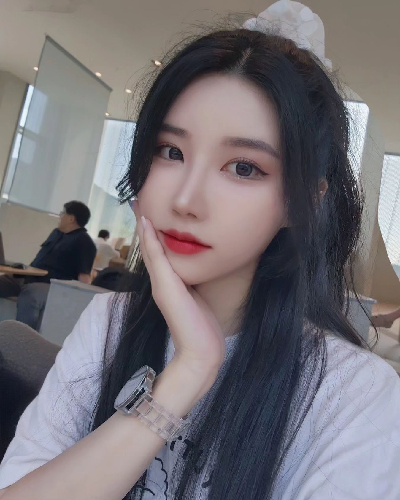 이렇게 더운데,, 집 에어컨 냉매 없어서 방이 29도,,, 🥲
방문 점검 일주일 정도 기본으로 걸린다던데 망했다