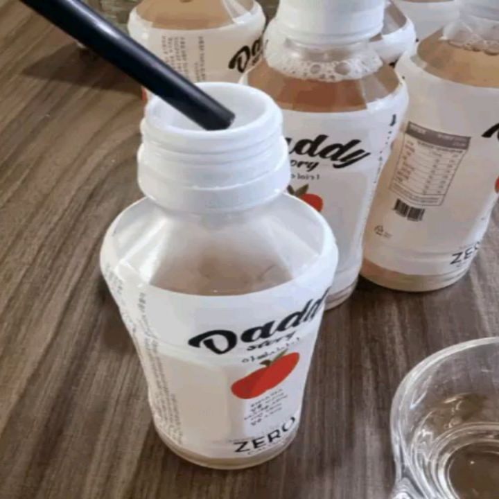 #협찬 #아빠이야기 #어린이음료

아빠이야기 맛있는 어린이 건강음료 먹어본 솔직한 후기

히비스커스가 들어가서 엄마가 먹어도 붓기가 빠지는 맛있게 먹을수 있는 건강음료~
아이가 먹어도 멀티비타민으로 맛있게 먹을수 있는 음료이기도 하다

난 고몽이에게 양보에서 고몽이를 먹이고 있는데 입맛이 많이 까다로운 고몽이는 맛있는 맛이 아니면 절대 먹지 않는데

아주아주 잘먹어주고 맛있게 먹어준다
솔직히 어른인 내가 먹어봐도 정말 맛이 맛있다 

6개가 들어있는 박스인데 금새 다먹을것 같아서 쬐금 맴찢.. ㅋㅋ 요즘 많이 아팠던 고몽인데 건강음료로 맛있게 먹어주니 다행이다

맛있게 먹을수 있는 어린이건강한 음료수로
추천드린다~

#어린이멀티비타민 #아기종합비타민 #붓기빠지는차 #붓기에좋은차 #제로칼로리 #무설탕 #고몽이맘마