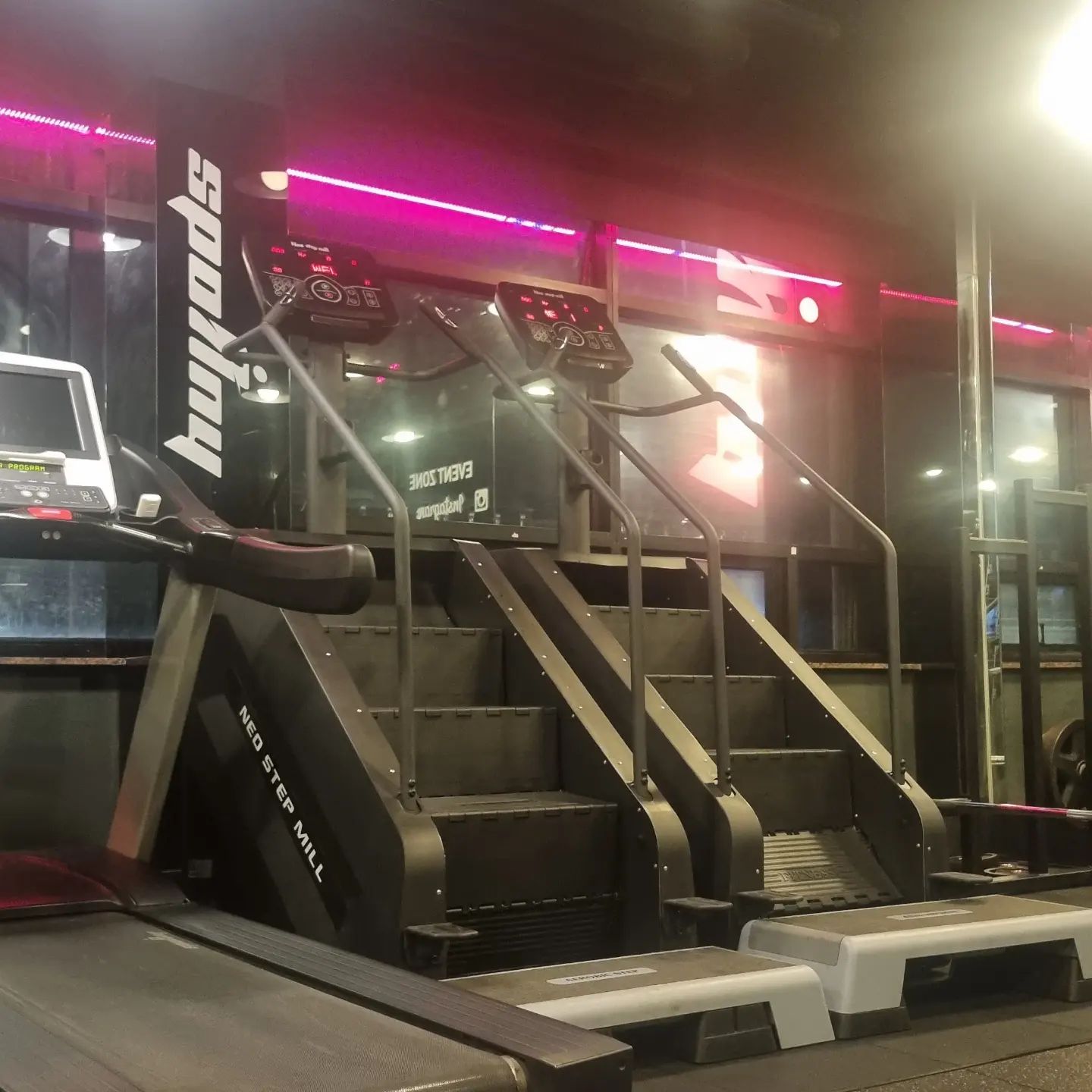 체력을 길러야지 💪
더 질기게 버티려면 ~😁

#스타리카페 🩵