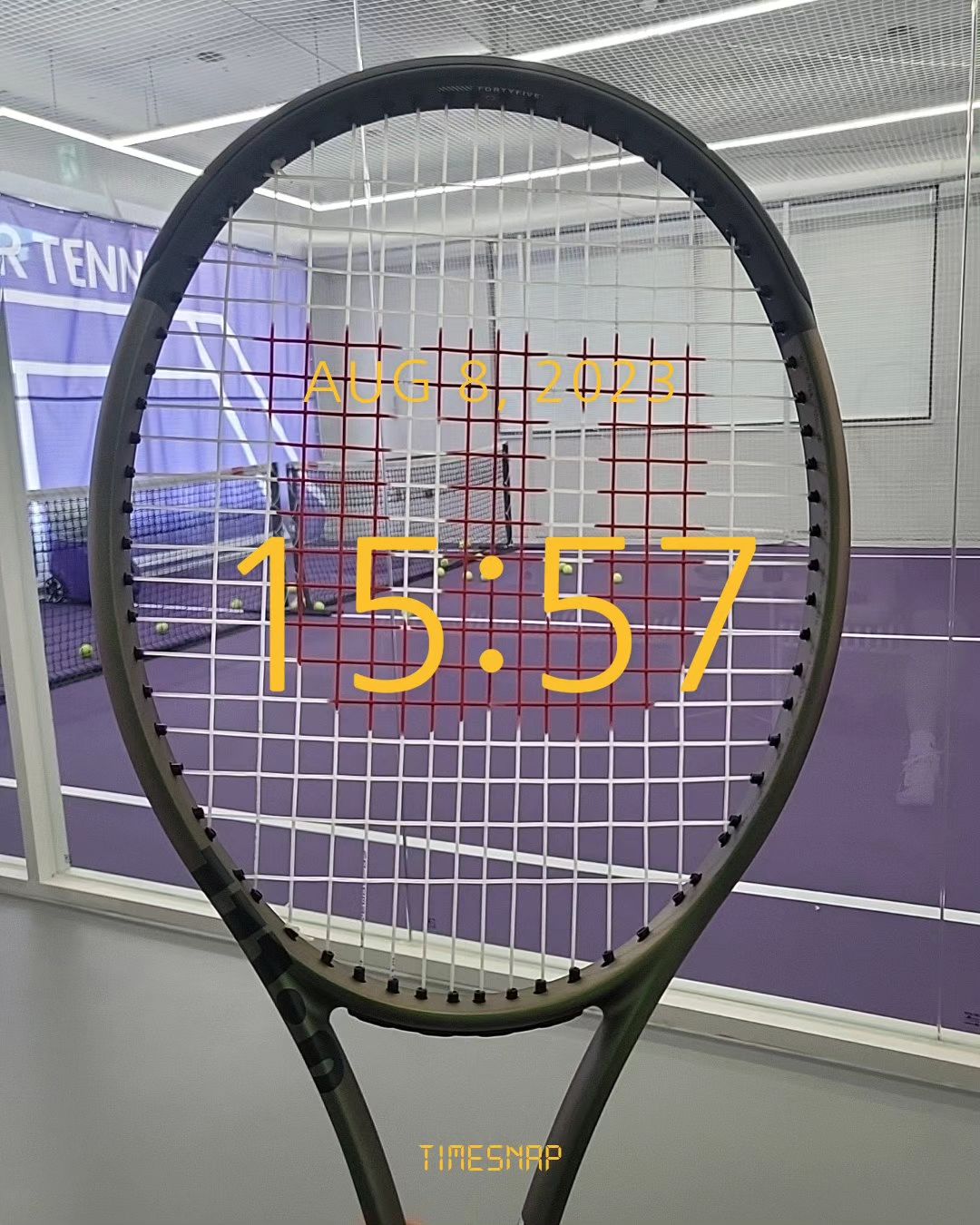 테니스레슨 12회차
라켓 도착.
윌슨 블레이드🎾
코치님께서 감아 주신 보라색 오버그립으로 완벽한 똥빠리색 구현🪰

#테생아 #테니스 #윌슨블레이드 #테니스타그램 #테니스라켓 #Igotintotennis #tennis #wilson #wilsonblade